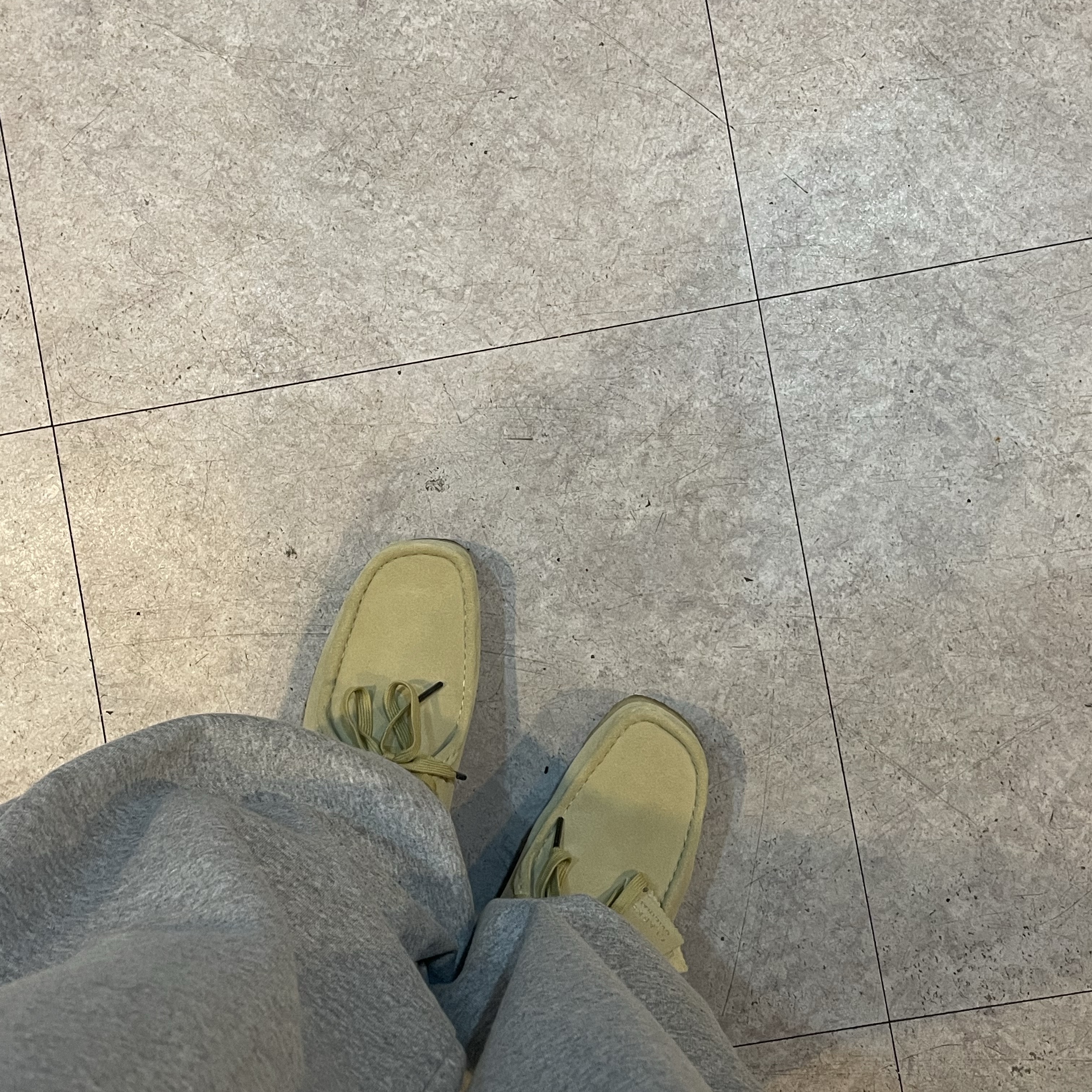 Clarks Wallabee Maple Suede 착용 스타일