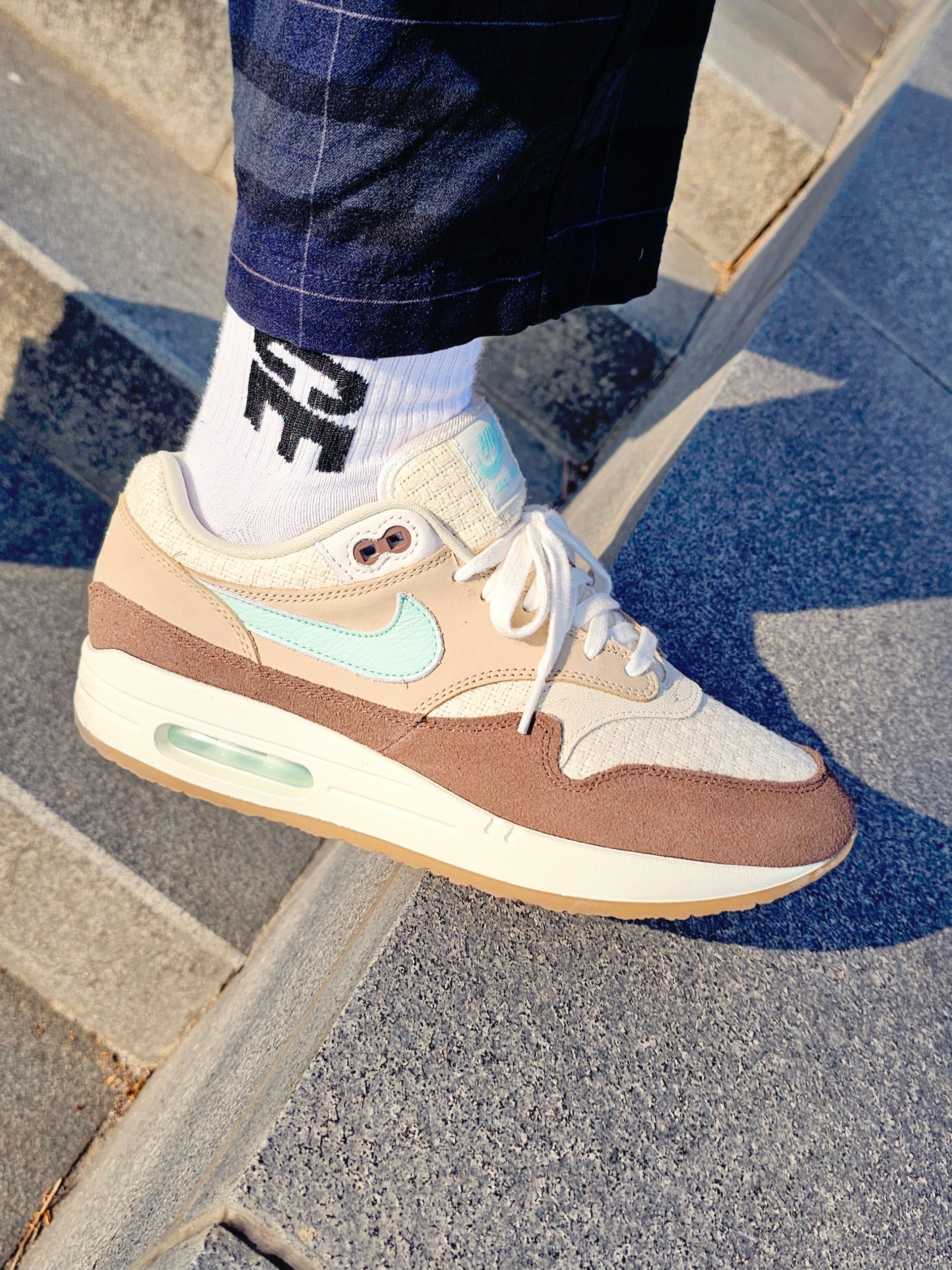 Nike Air Max 1 Premium Crepe Hemp 착용 스타일