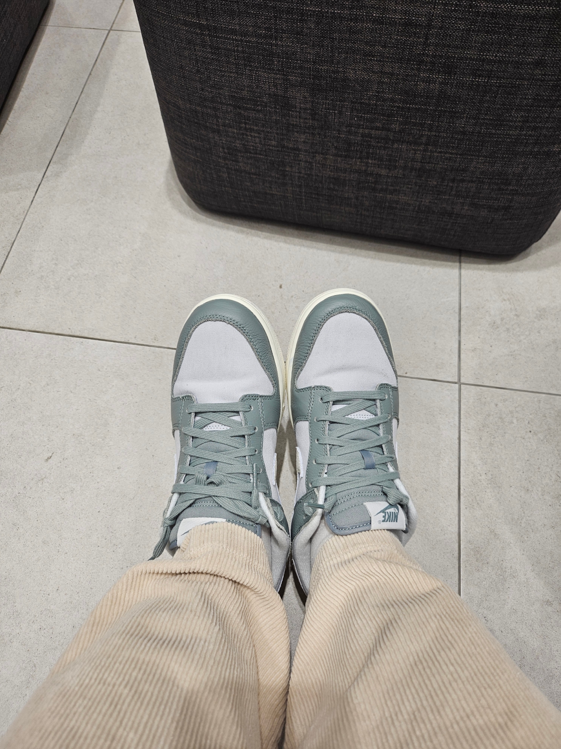 Nike Dunk Low Mica Green 착용 스타일