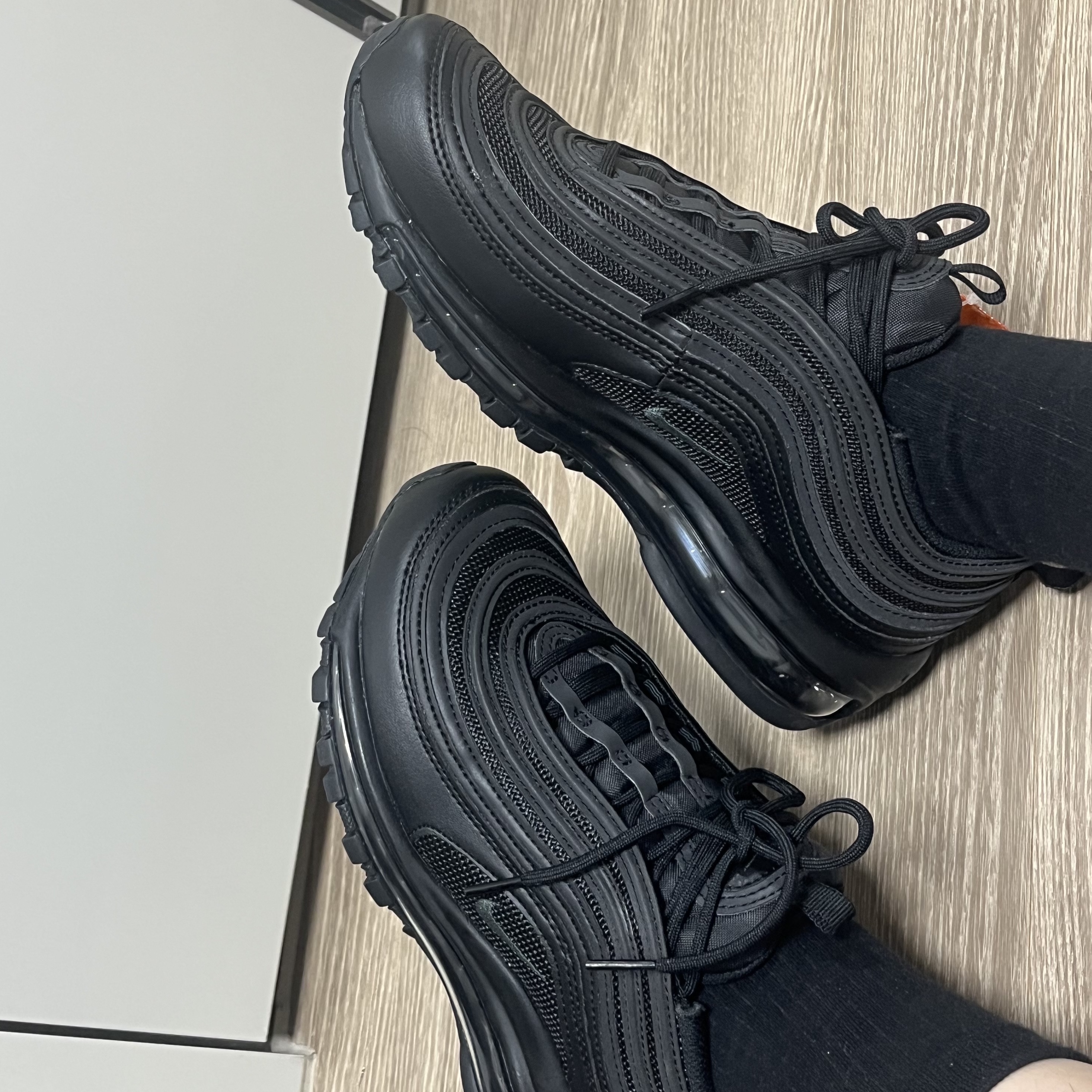 (W) Nike Air Max 97 Next Nature Black 착용 스타일 - 1