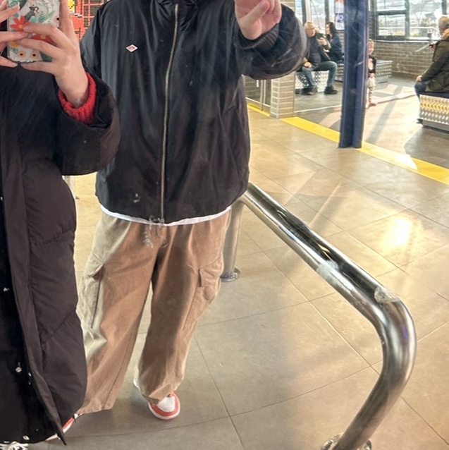 Jordan 1 Low OG Starfish, Danton High Loft Down Hooded Blouson Jacket Black 착용 스타일
