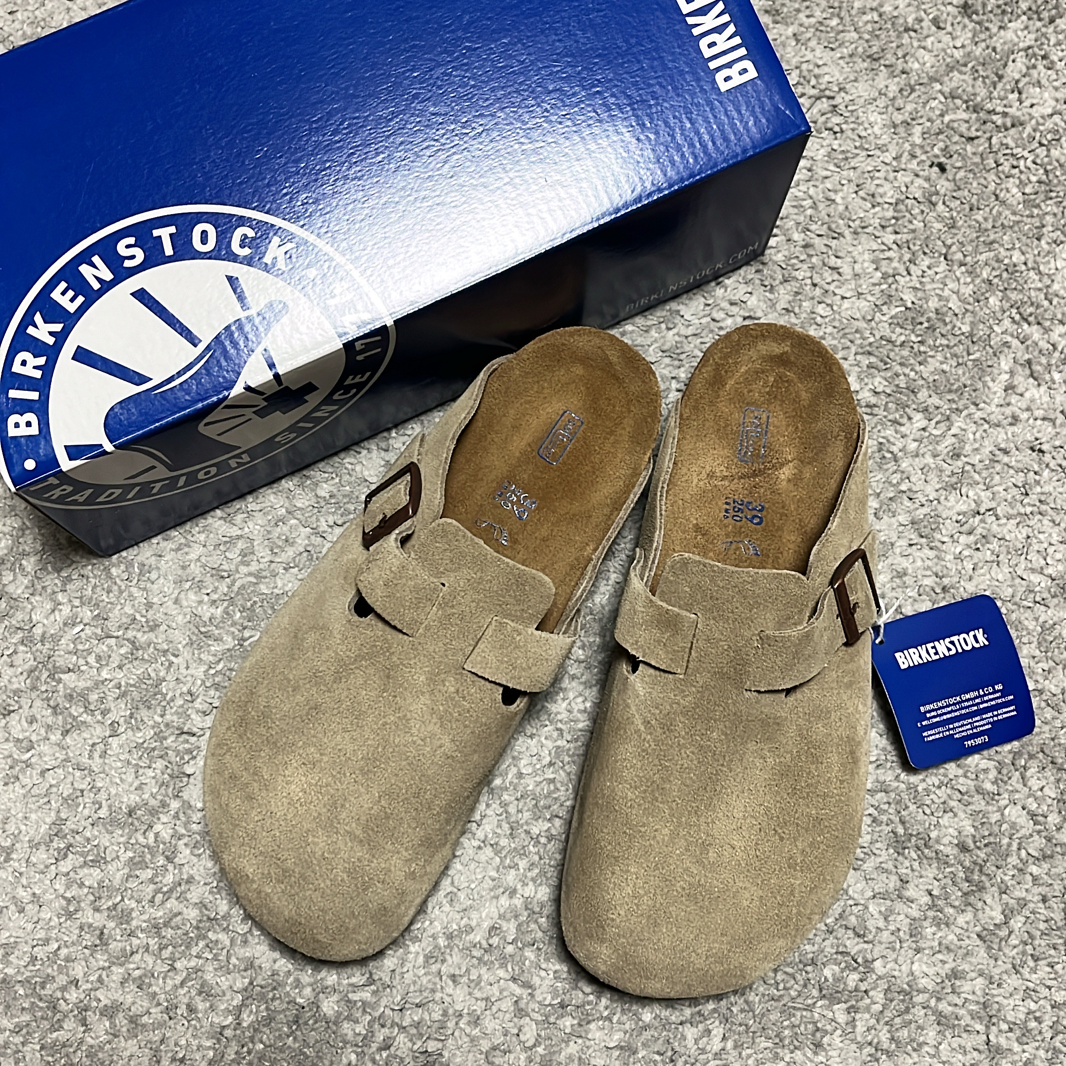 Birkenstock Boston Soft Footbed Taupe - Regular 착용 스타일