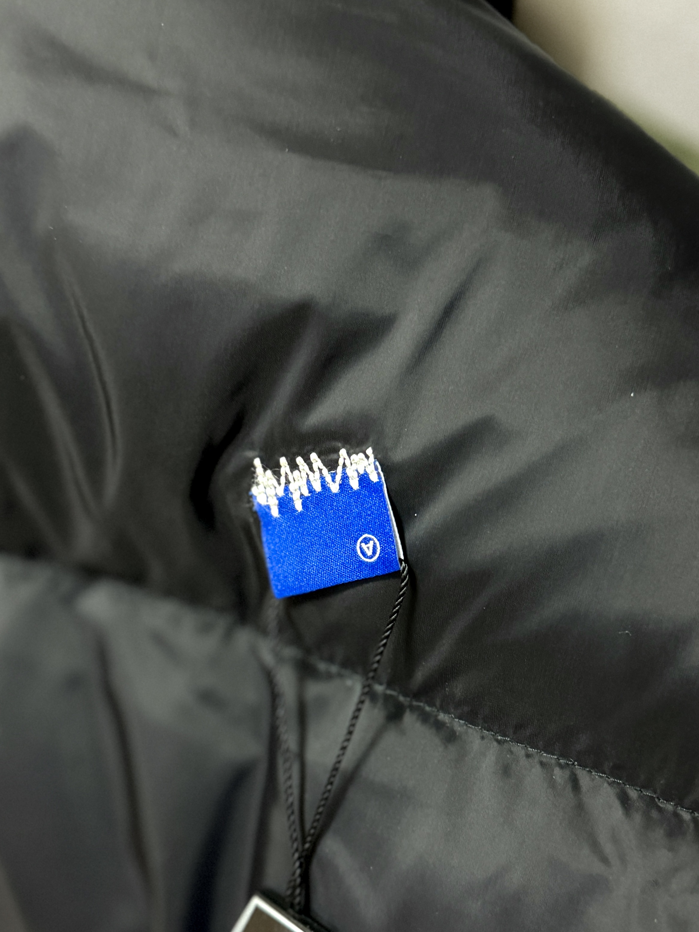 Ader Error Sig; TRS/BL Tag Puffer Jacket 01 Noir 착용 스타일 - 2