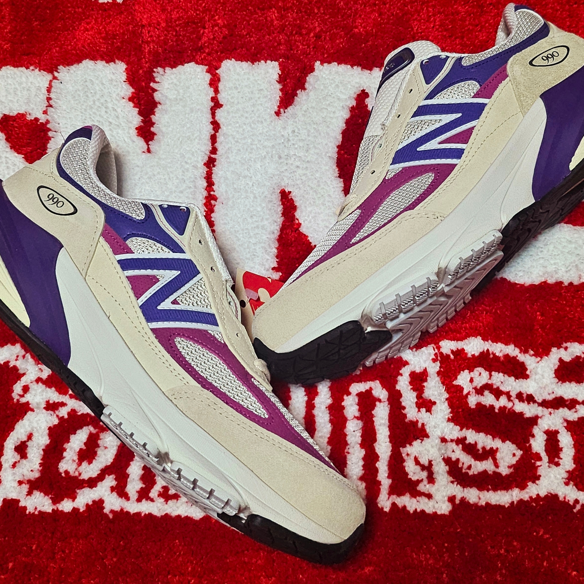 New Balance 990v6 Made in USA Limestone Magenta 착용 스타일