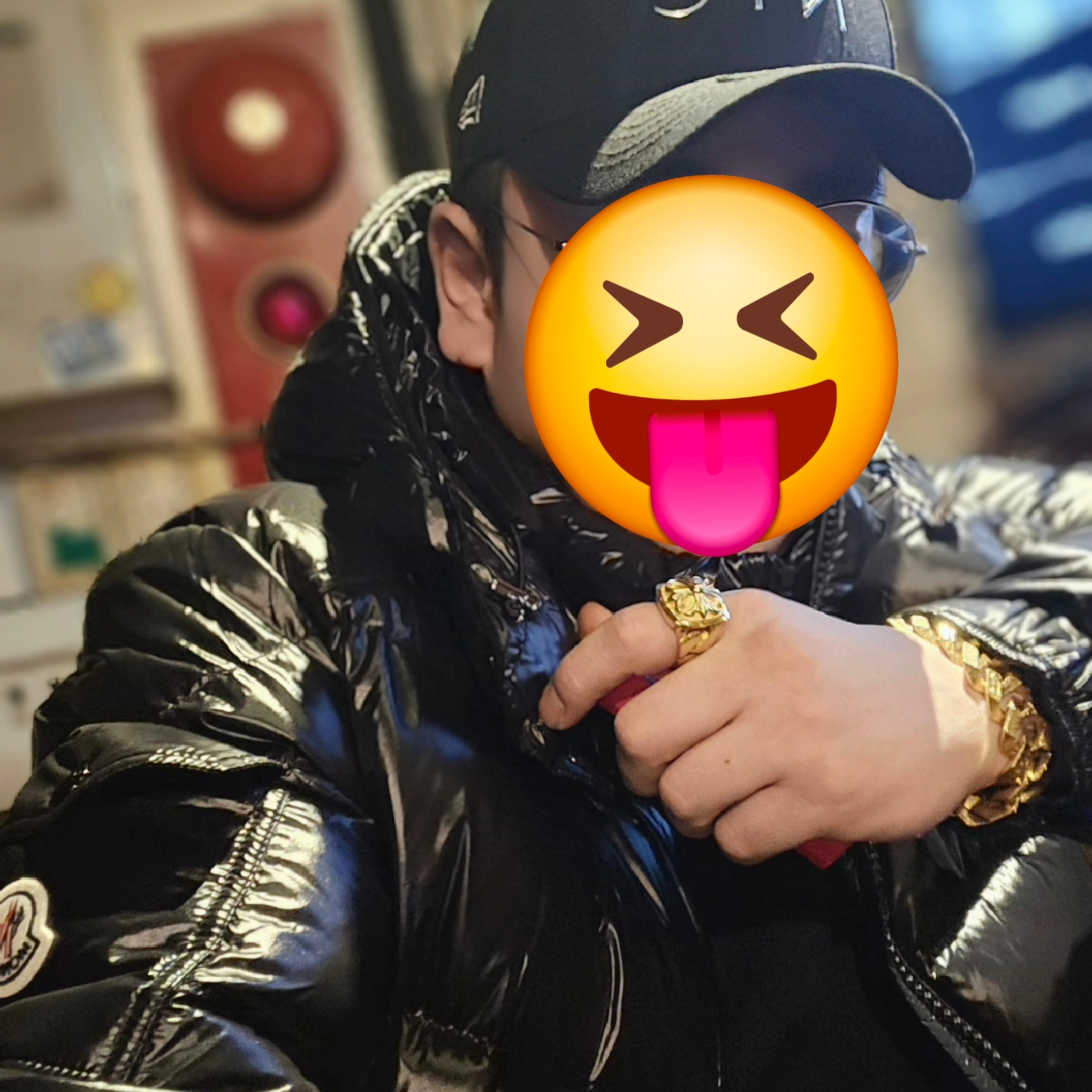 Moncler Maya Short Down Jacket Black - 23FW 착용 스타일
