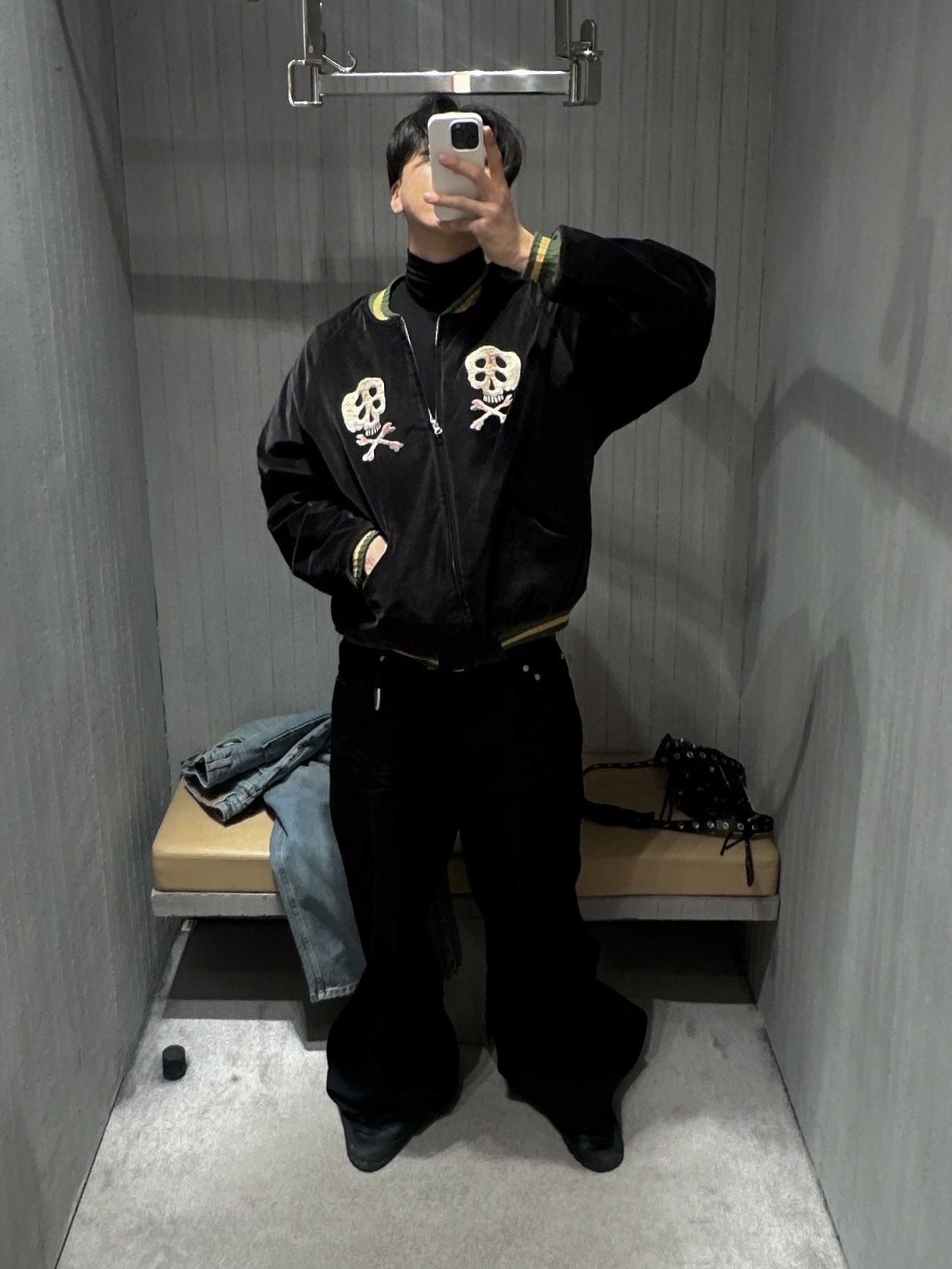 Kapital Velveteen Sulfide Souvenir Rain Skull Jacket Black, Our Legacy Gabe Shadow Play Black 착용 스타일 - 1