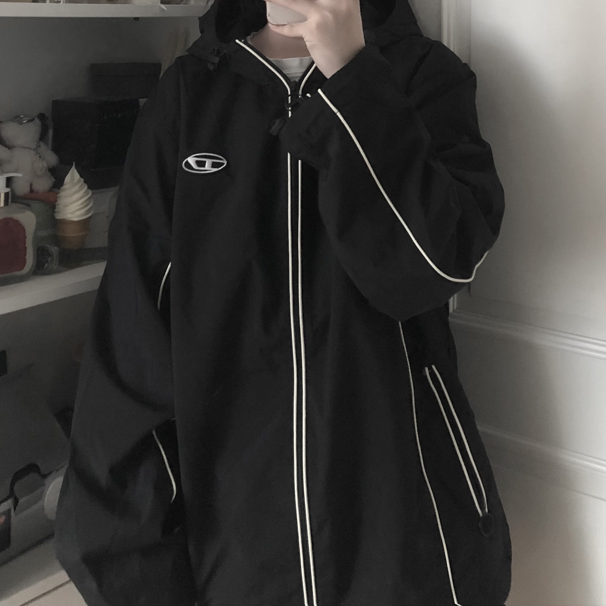 Diesel J-Hives Windbreaker with Contrast Piping Black 착용 스타일 - 2