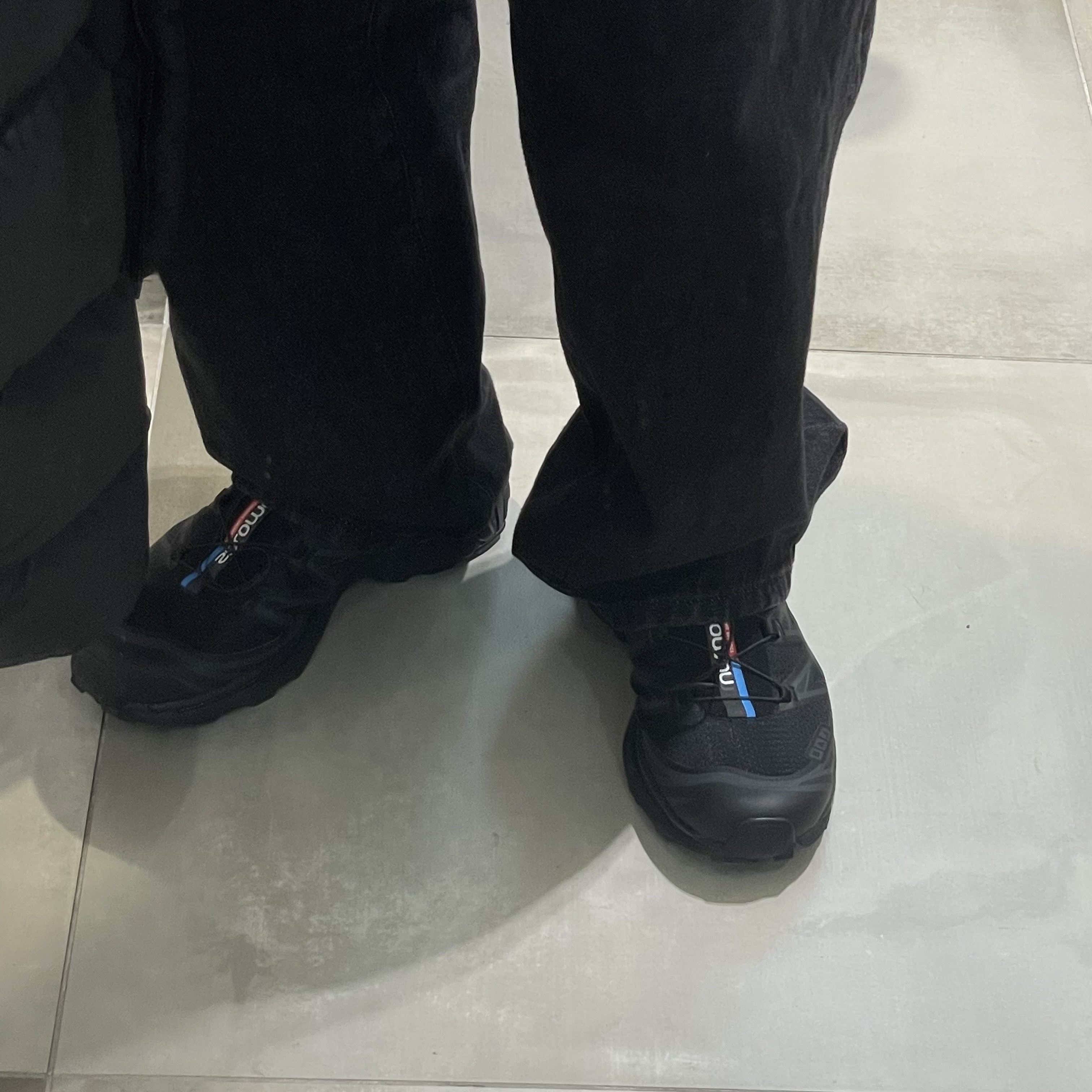 Salomon XT-6 ADV Black 착용 스타일 - 2