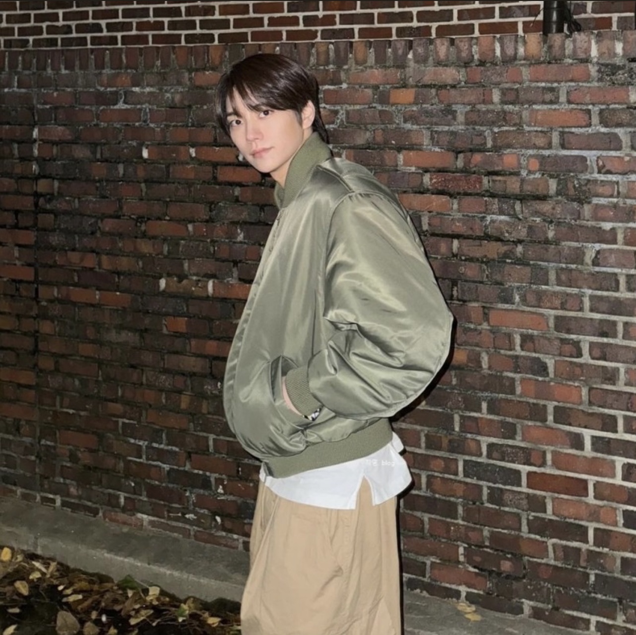 Fear of God Eternal Nylon Twill Bomber Jacket Olive 착용 스타일