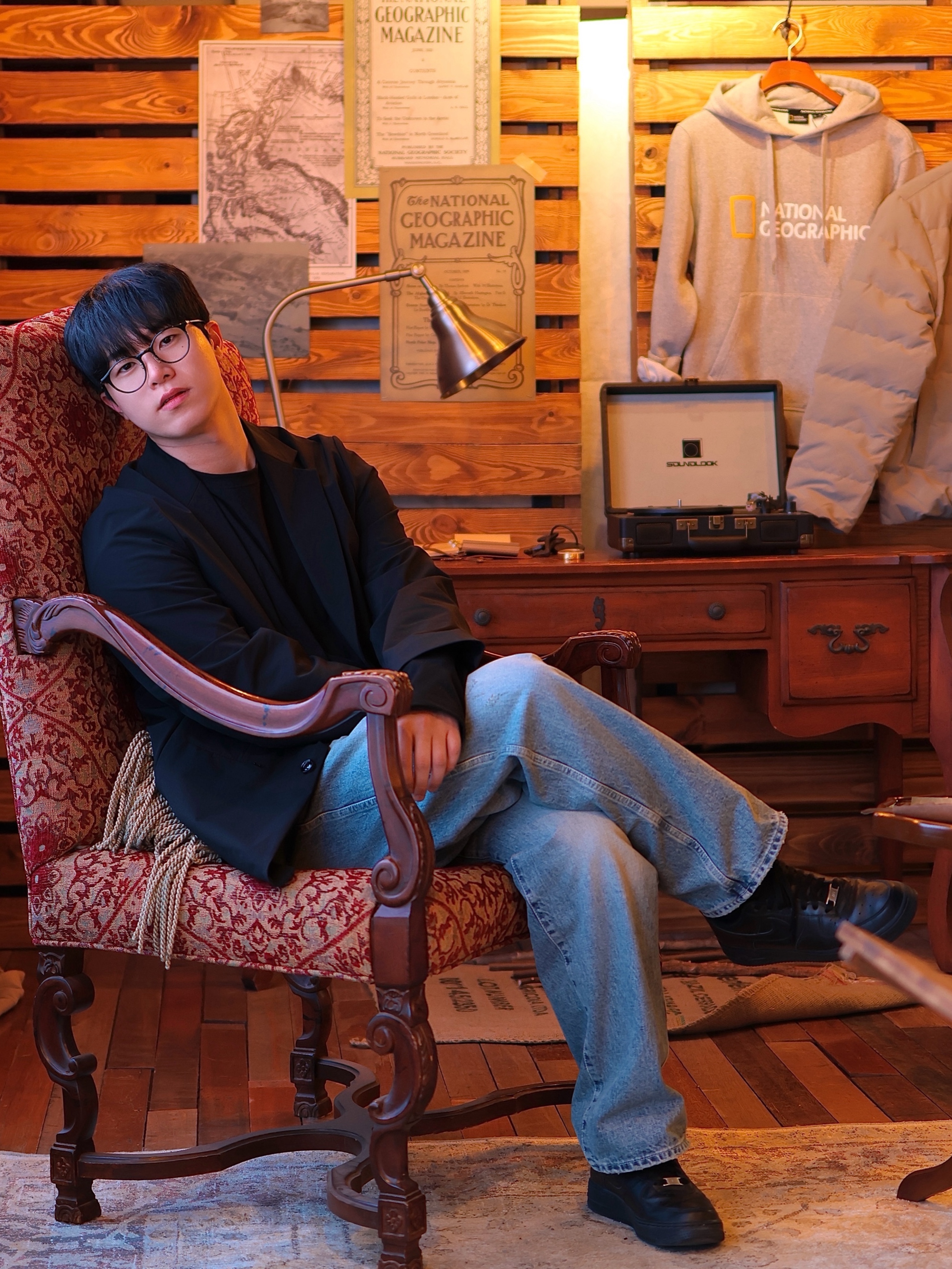 나이키 에어포스 1 '07 로우 트리플 블랙, 포터리 원 워시드 와이드 데님 미드 블루 착용 스타일
