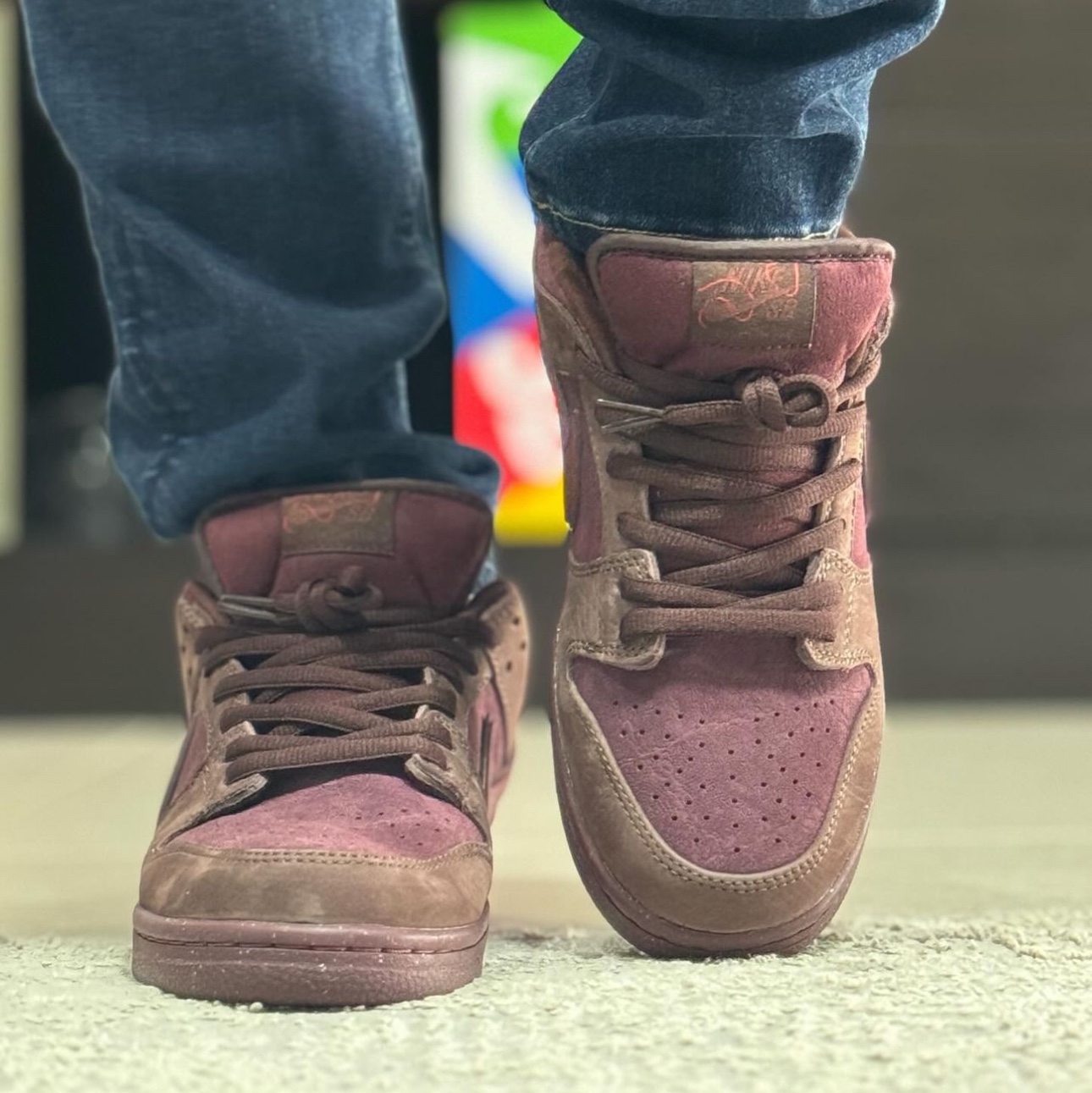 Nike SB Dunk Low PRM Burgundy Crush 착용 스타일 - 9