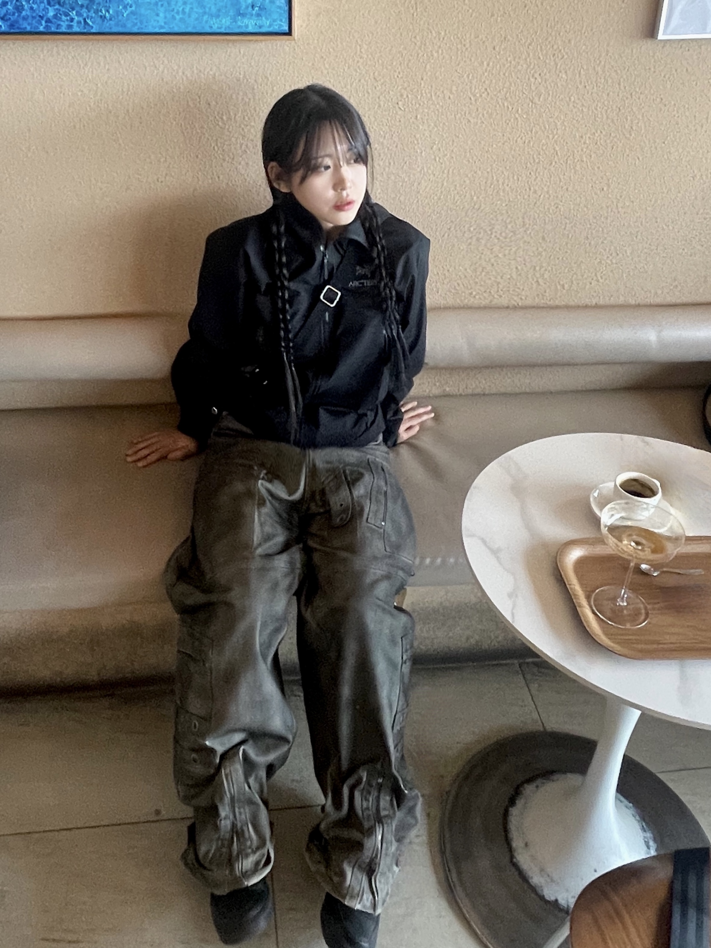 Arc'teryx Beta Jacket Black, Project G/R Flight Denim Pants Dust Grey 착용 스타일 - 3