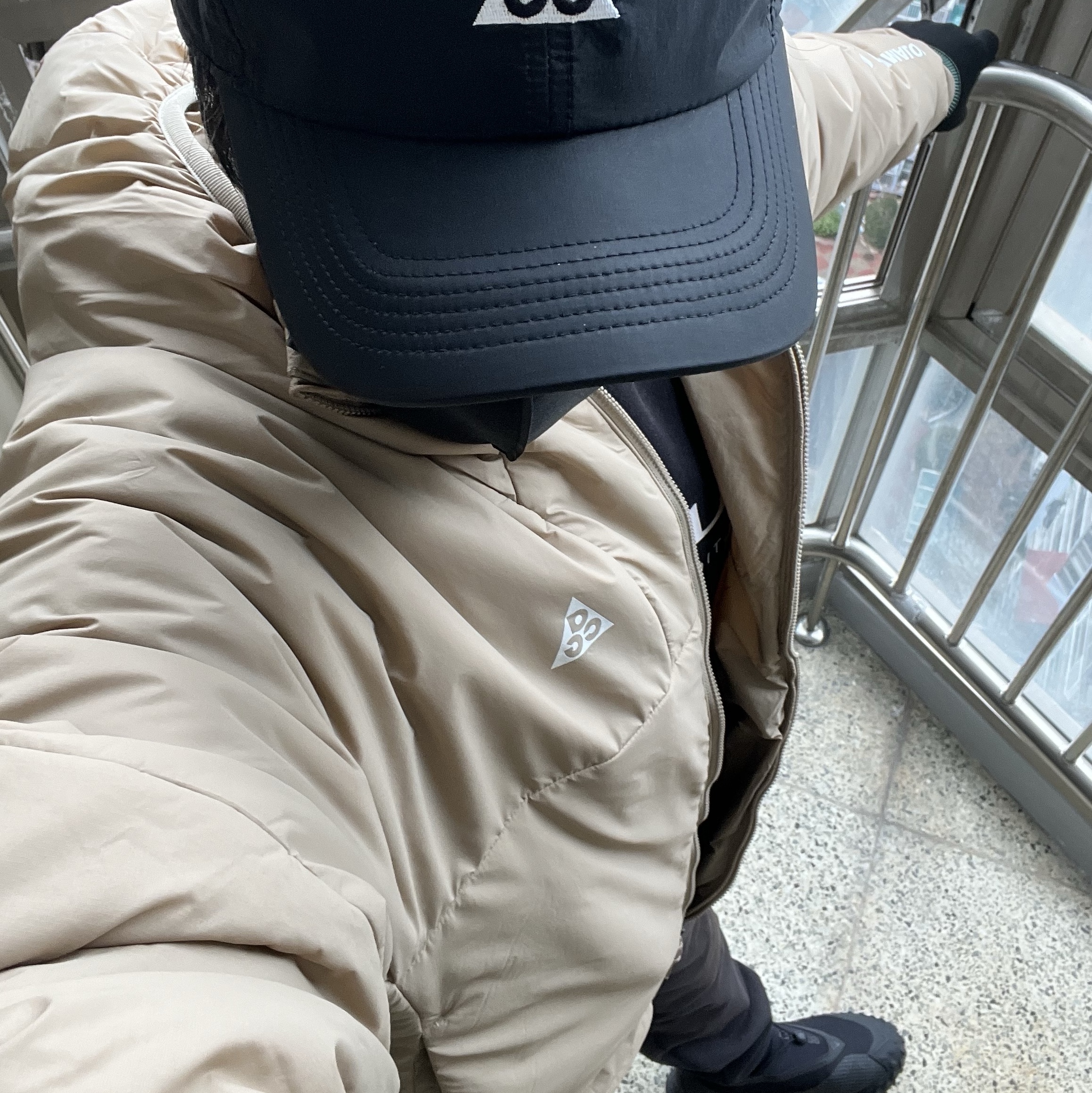 Nike ACG Trail Cap Black, Nike ACG Therma-Fit ADV Rope De Dope Jacket Light Iron Ore - Asia 착용 스타일
