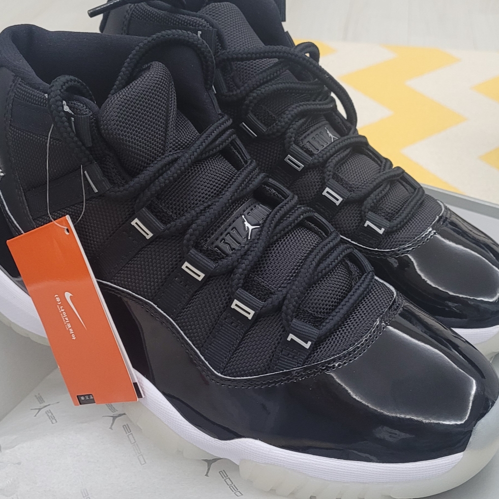 Jordan 11 Retro Jubilee 착용 스타일 - 4