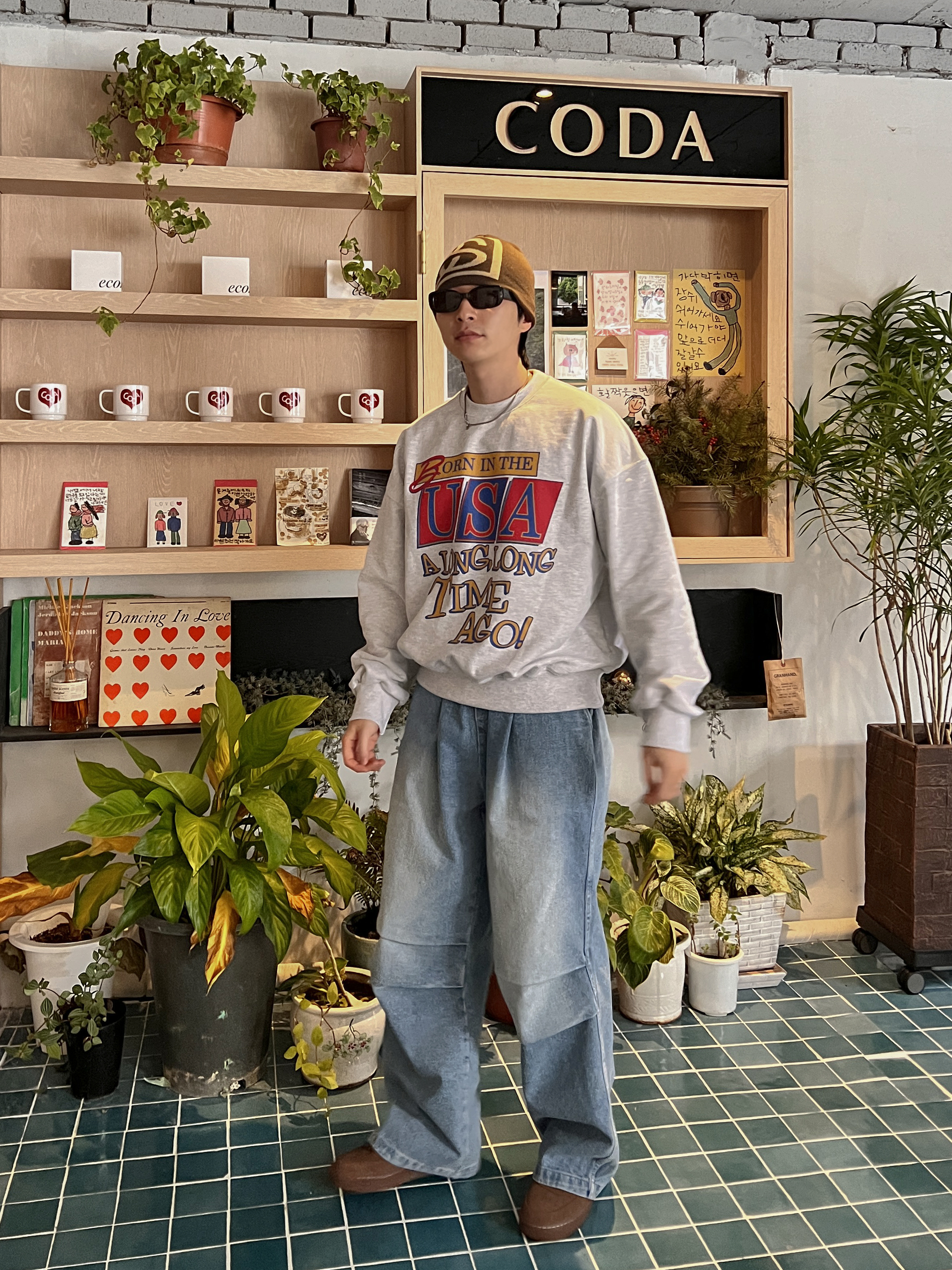 Stussy SS Link Skullcap Beanie Brown, Apple AirPods Max Lightning Silver (Korean Ver.) 착용 스타일 - 2