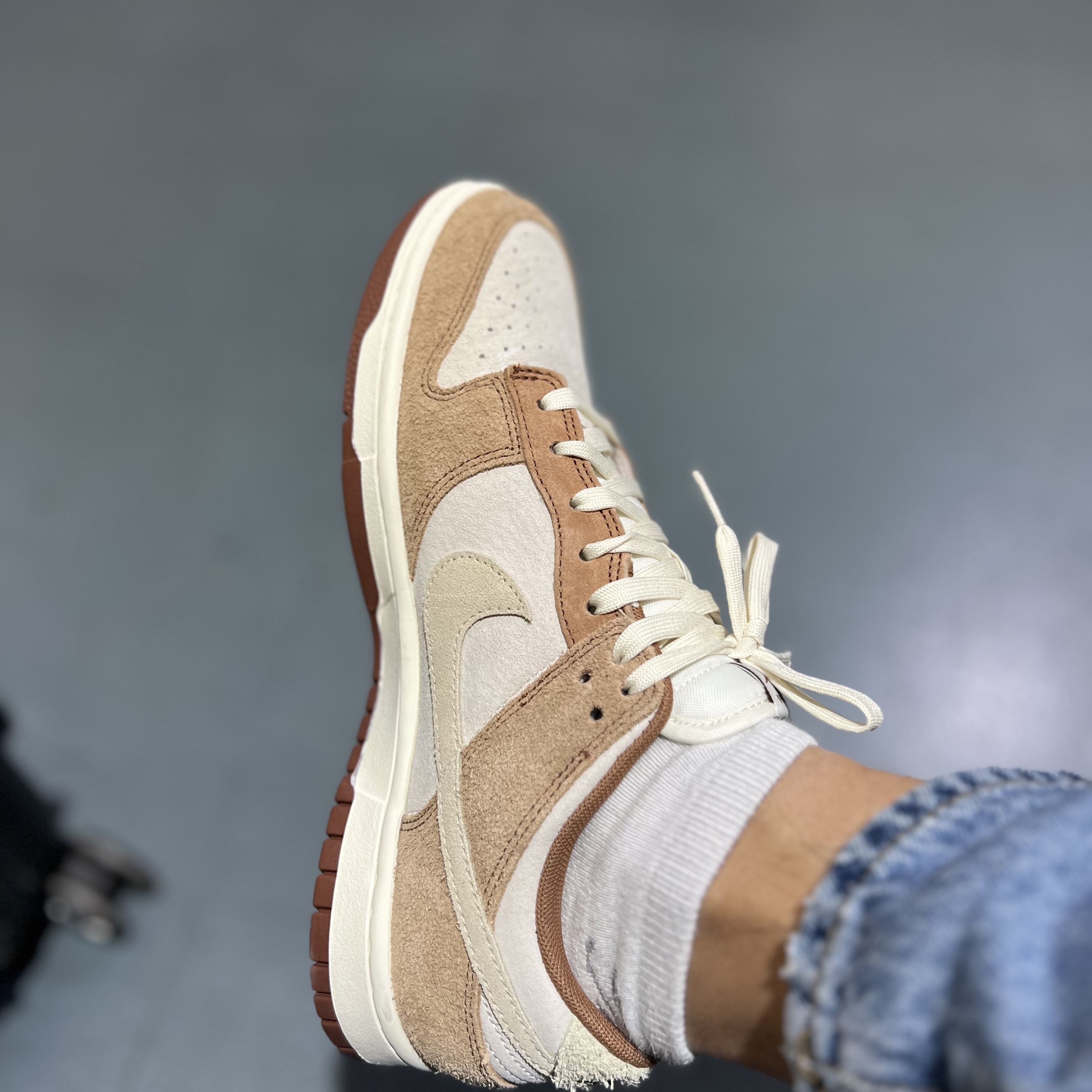 Nike Dunk Low Pro Premium Medium Curry 착용 스타일