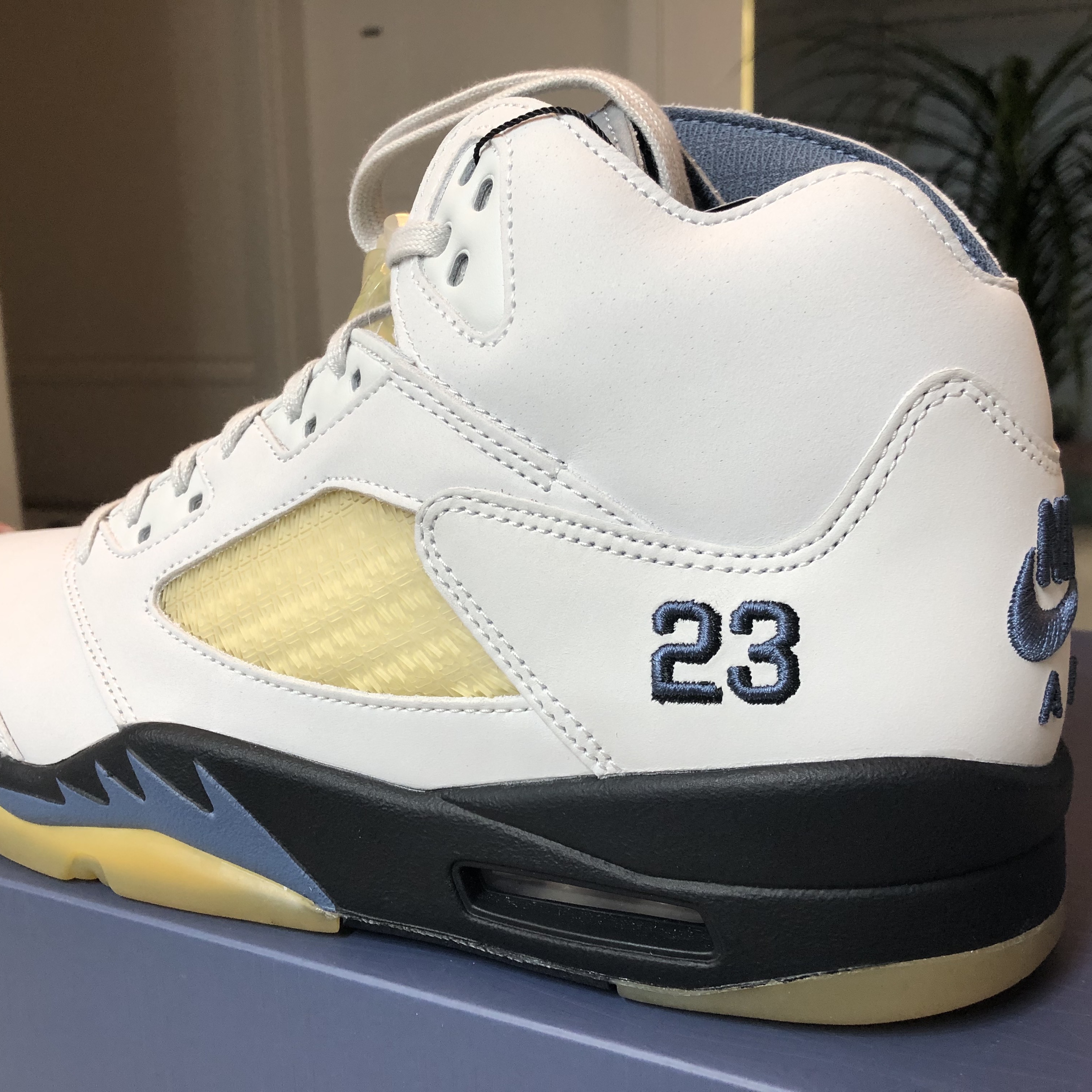 (W) Jordan 5 x A Ma Maniere Retro Dawn 착용 스타일 - 3