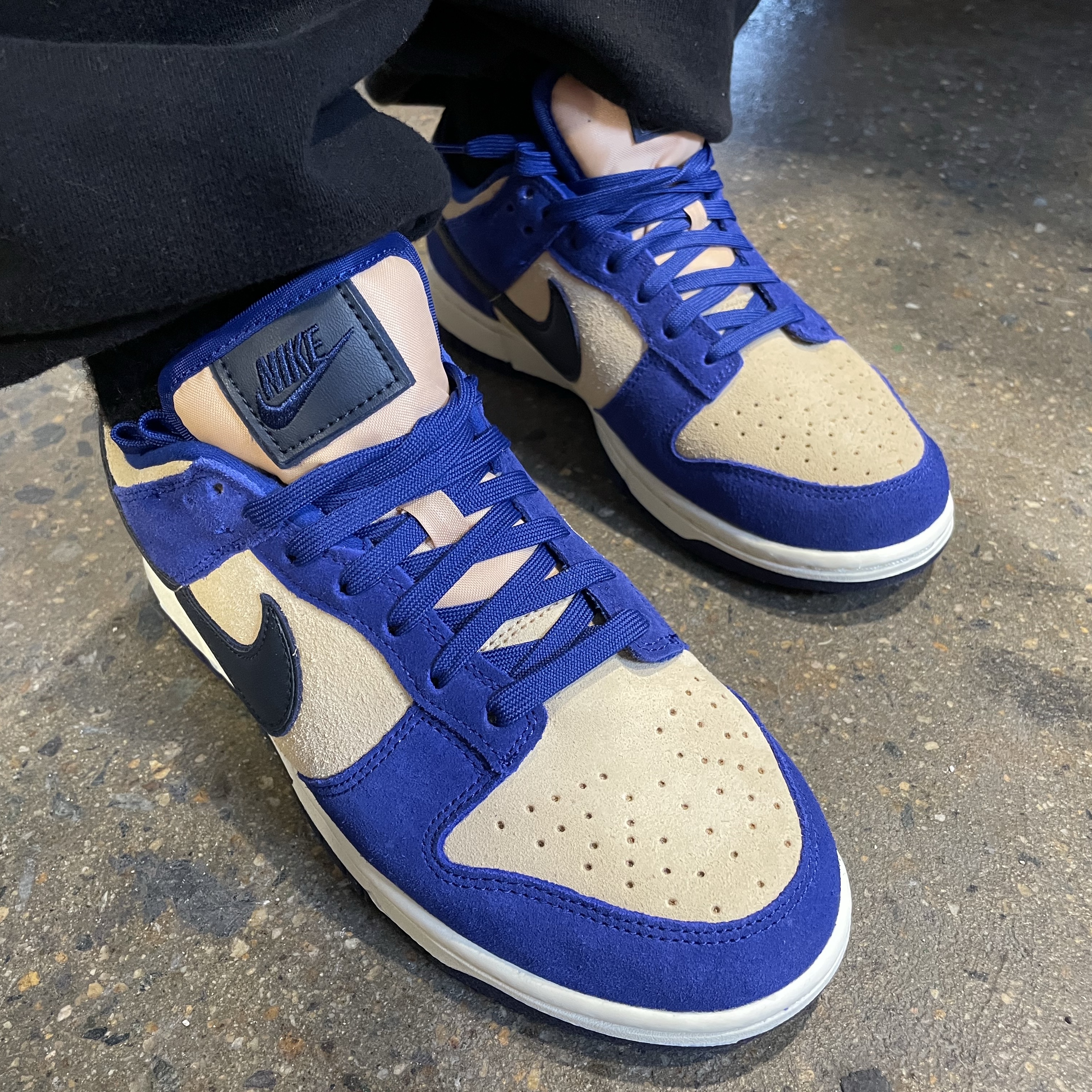 (W) Nike Dunk Low LX Blue Suede 착용 스타일