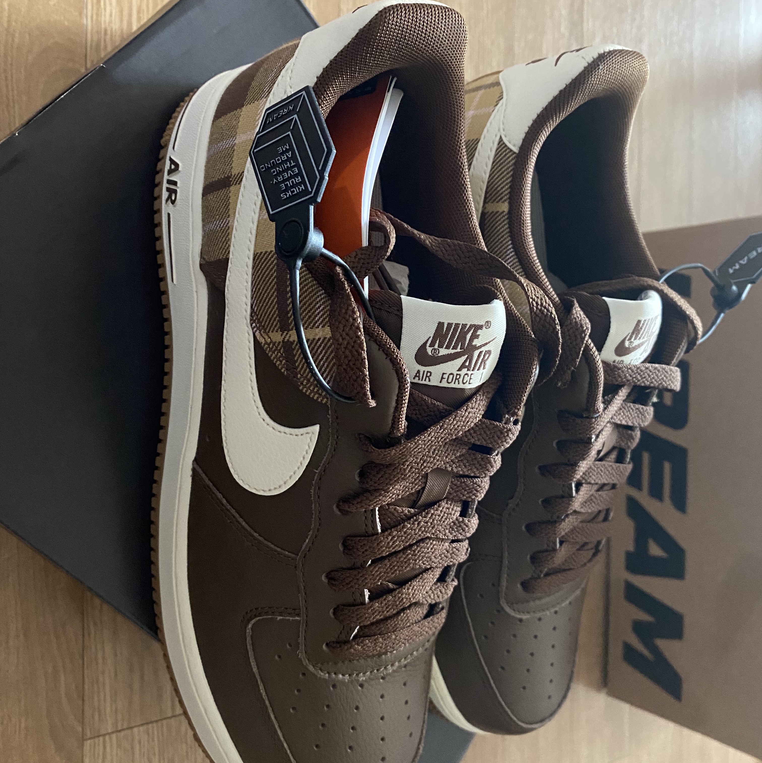 Nike Air Force 1 '07 LX Cacao Wow 착용 스타일