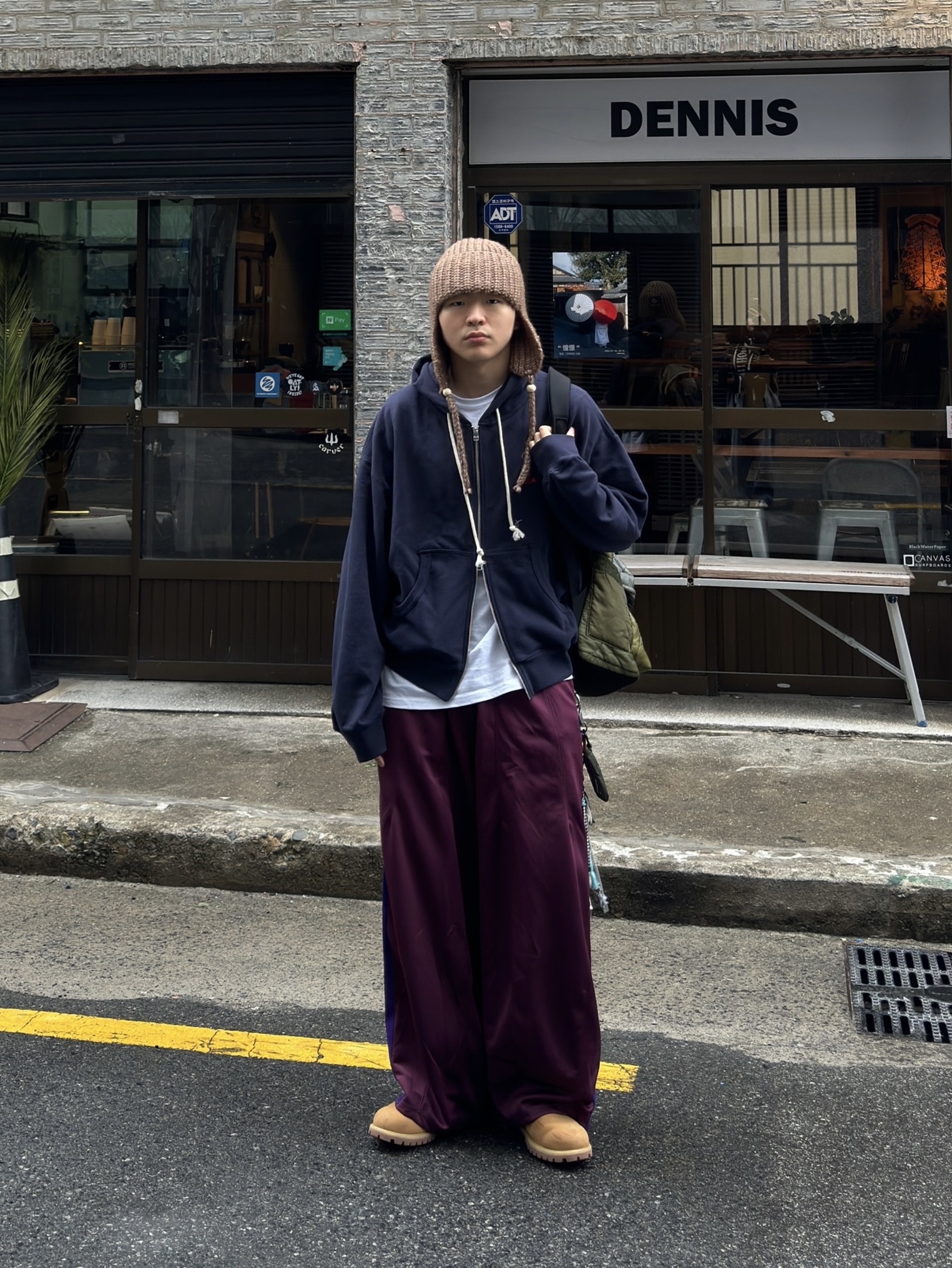 Needles H.D. Track Pants Poly Smooth Wine 착용 스타일 - 4