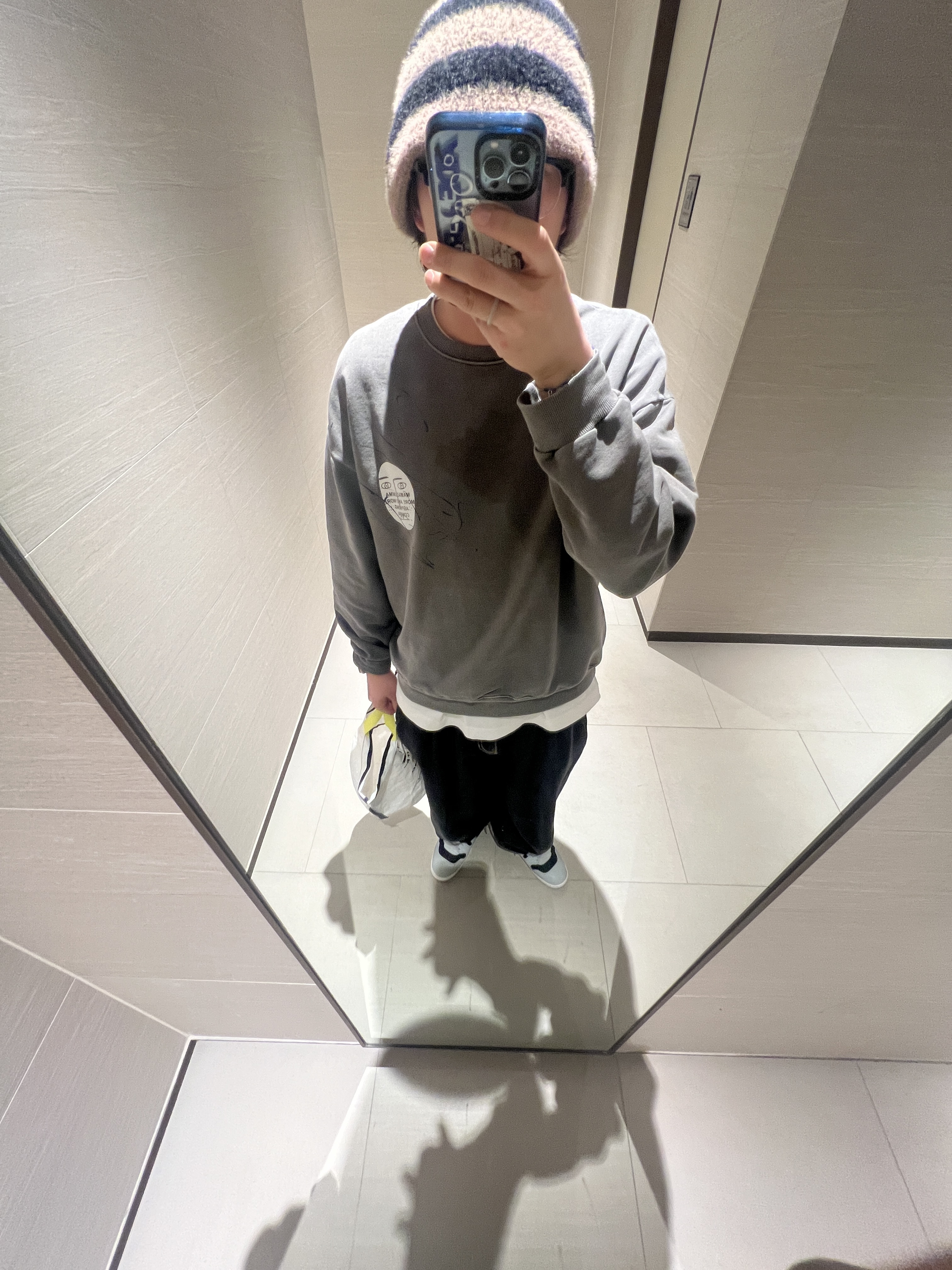Nike x Travis Scott Mac Attack SP Light Smoke Grey, Ader Error Mod Jeans Noir 착용 스타일 - 2