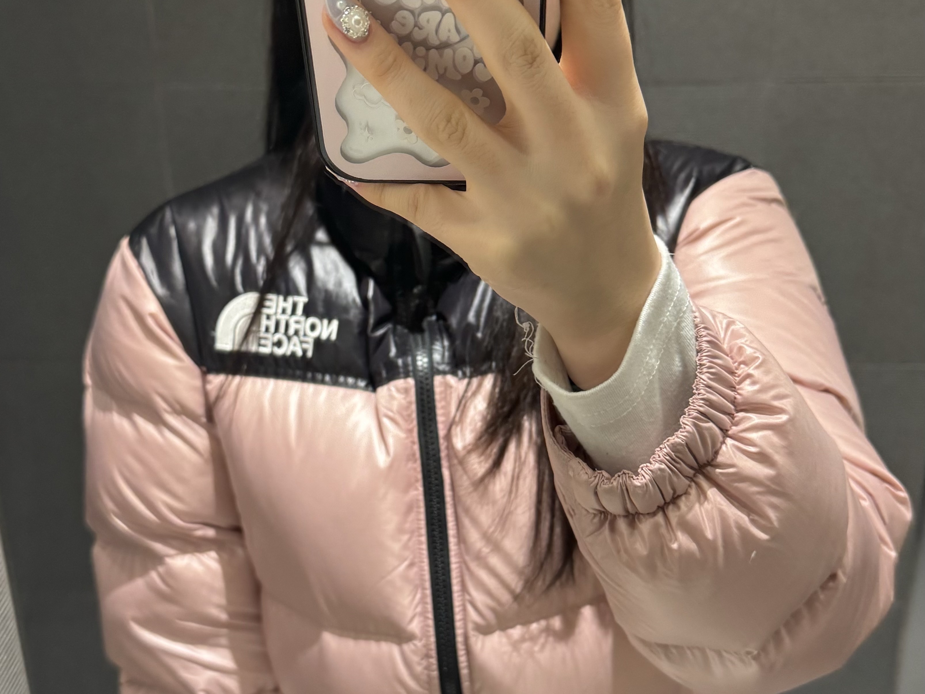(W) 노스페이스 눕시 숏 자켓 파스텔 핑크 착용 스타일