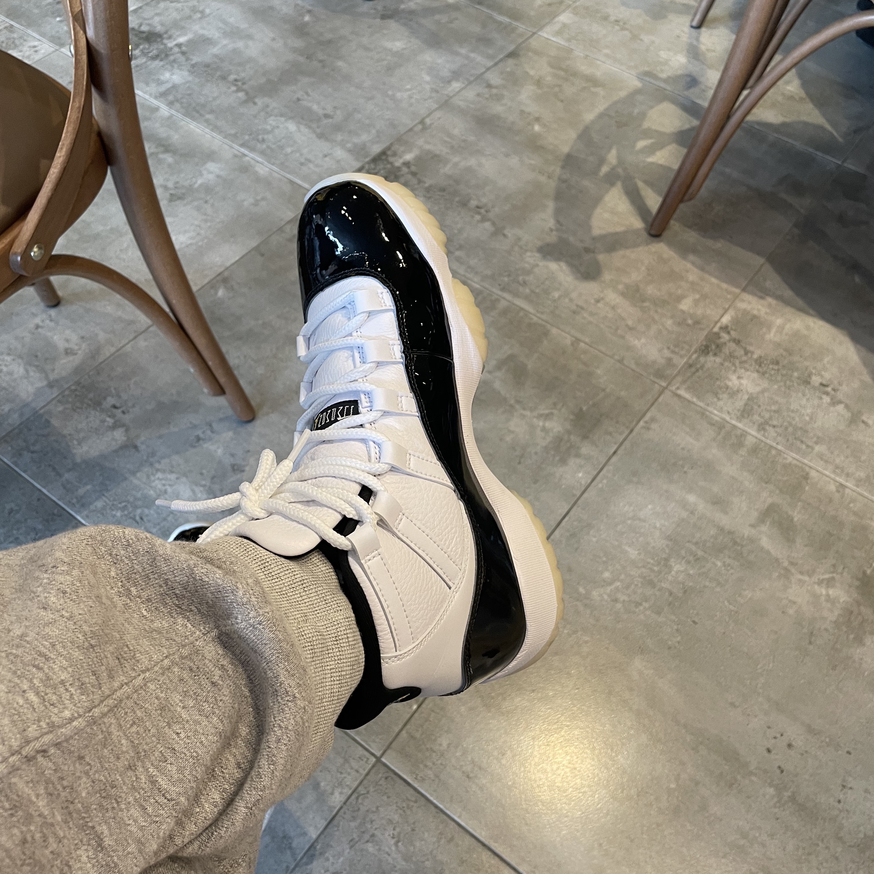 Jordan 11 Retro Gratitude 착용 스타일 - 1