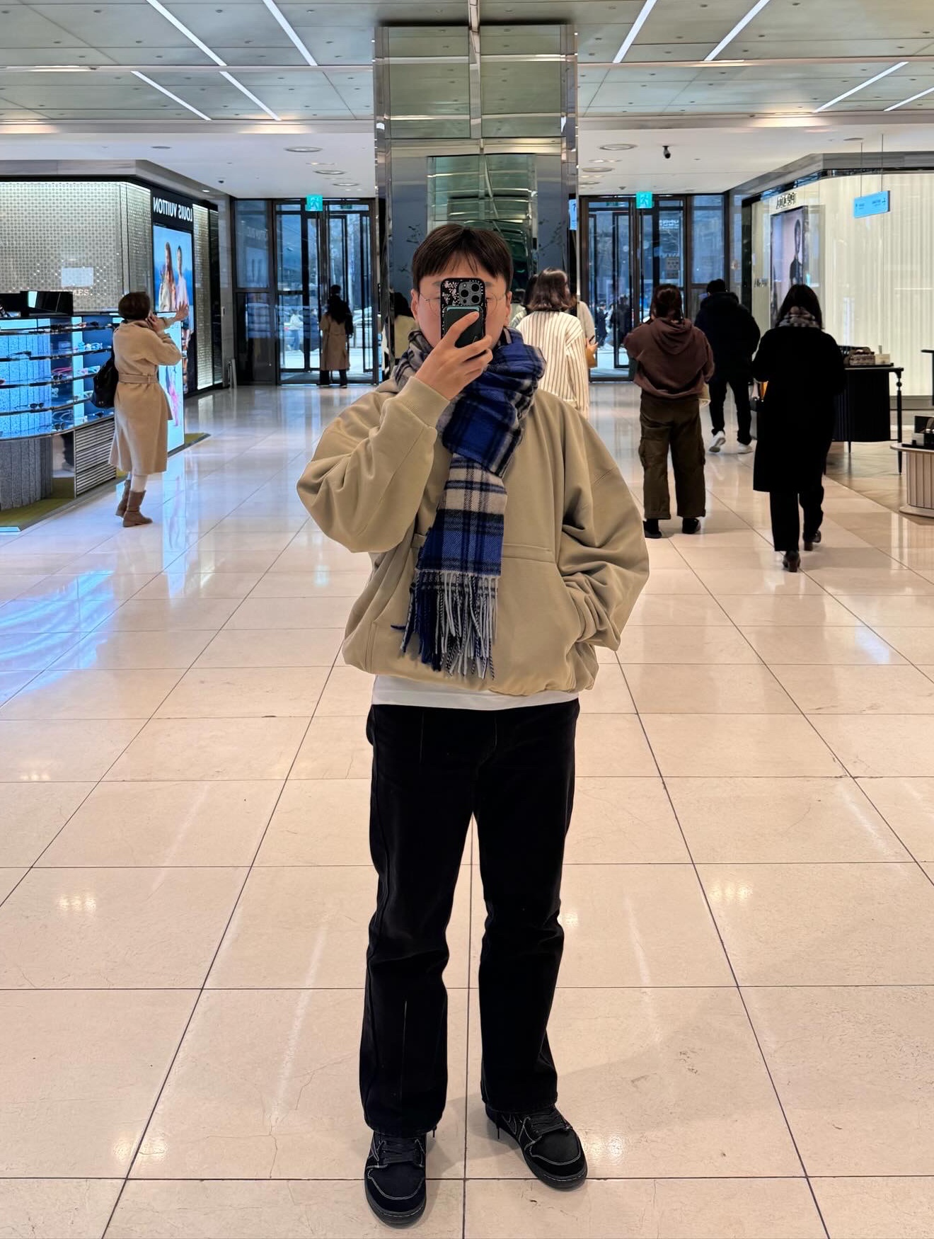Ader Error Revint Plaid Muffler Z-Blue, Wooyoungmi Long Straight Denim Pants Black -23FW 착용 스타일 - 2