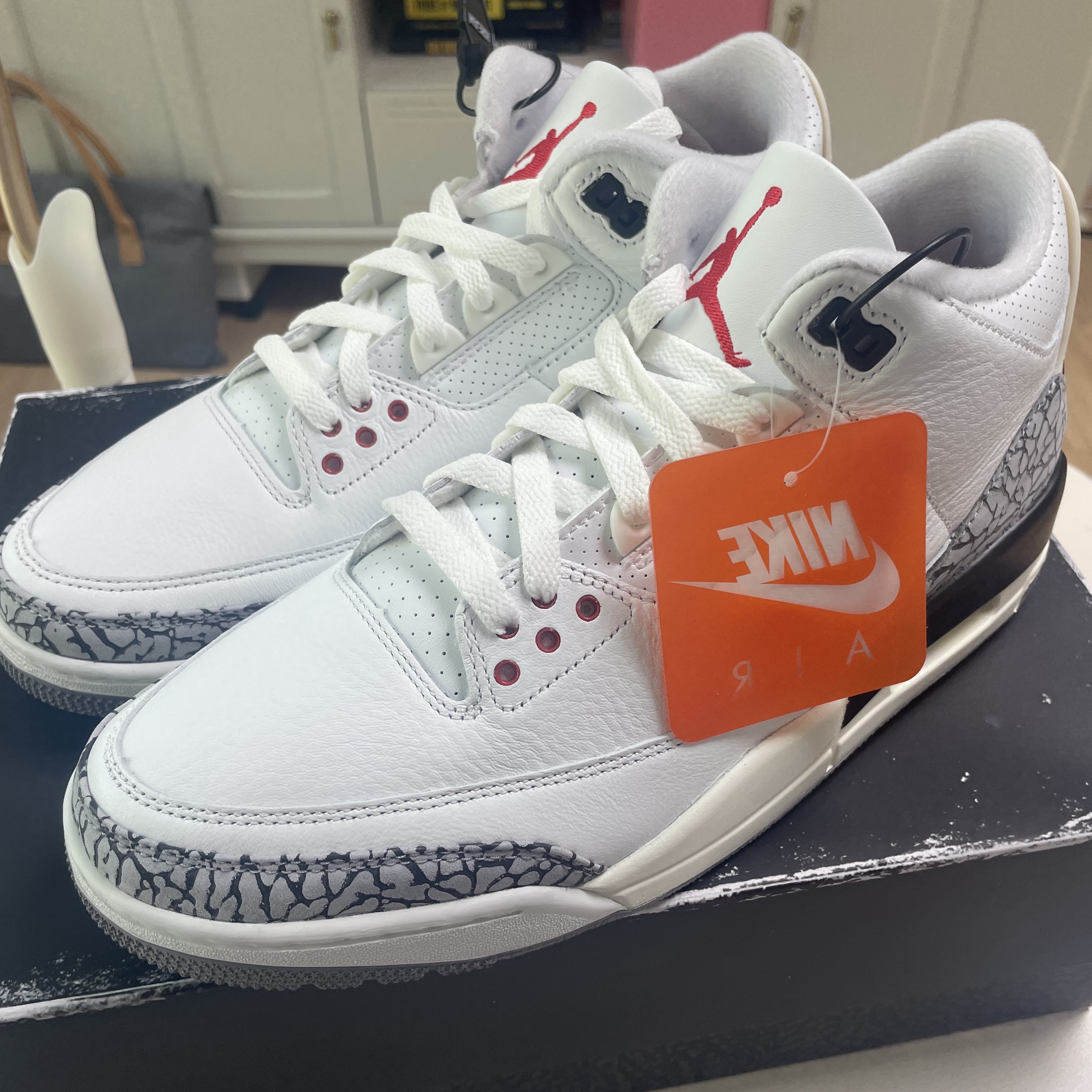 Jordan 3 Retro White Cement Reimagined 착용 스타일 - 3