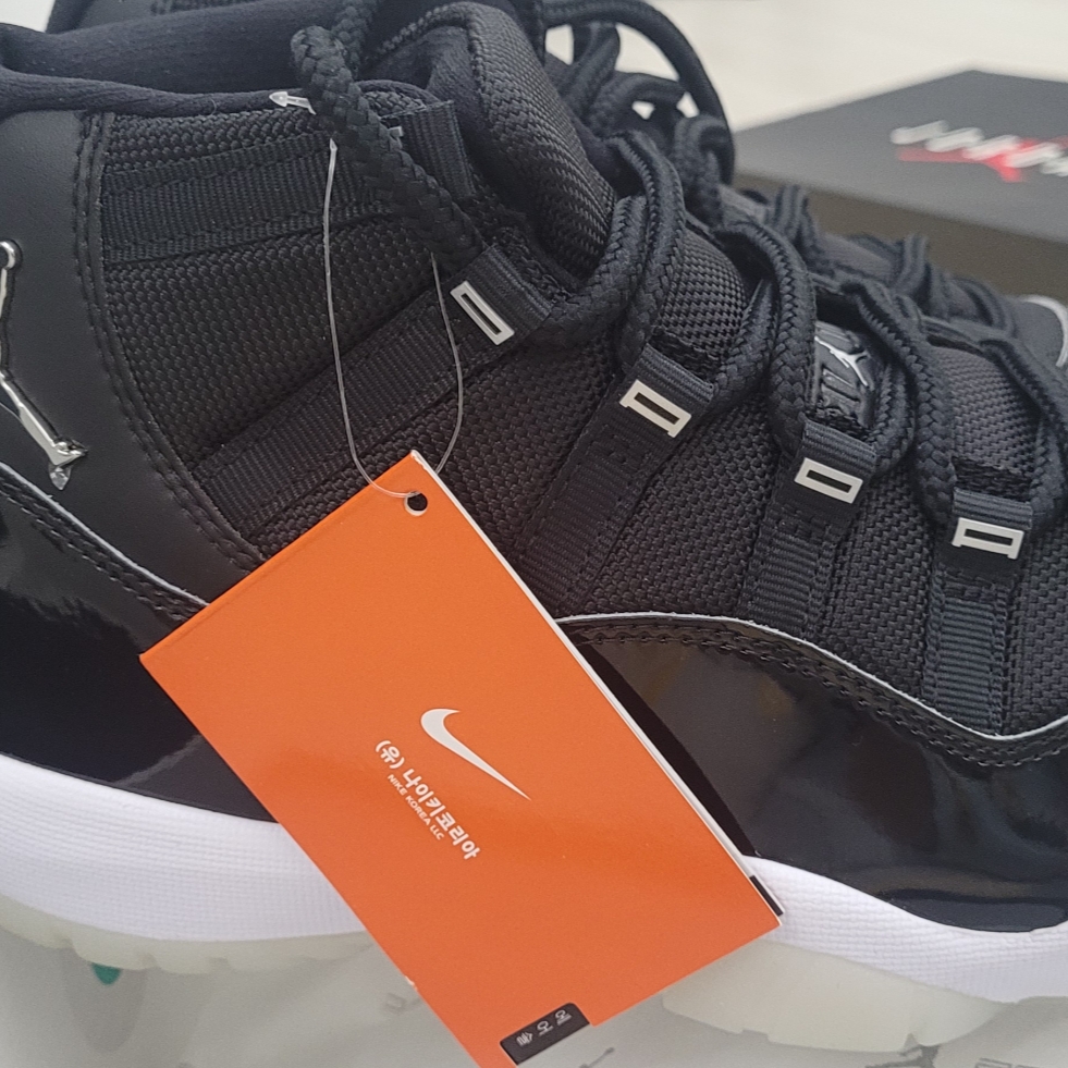 Jordan 11 Retro Jubilee 착용 스타일 - 5