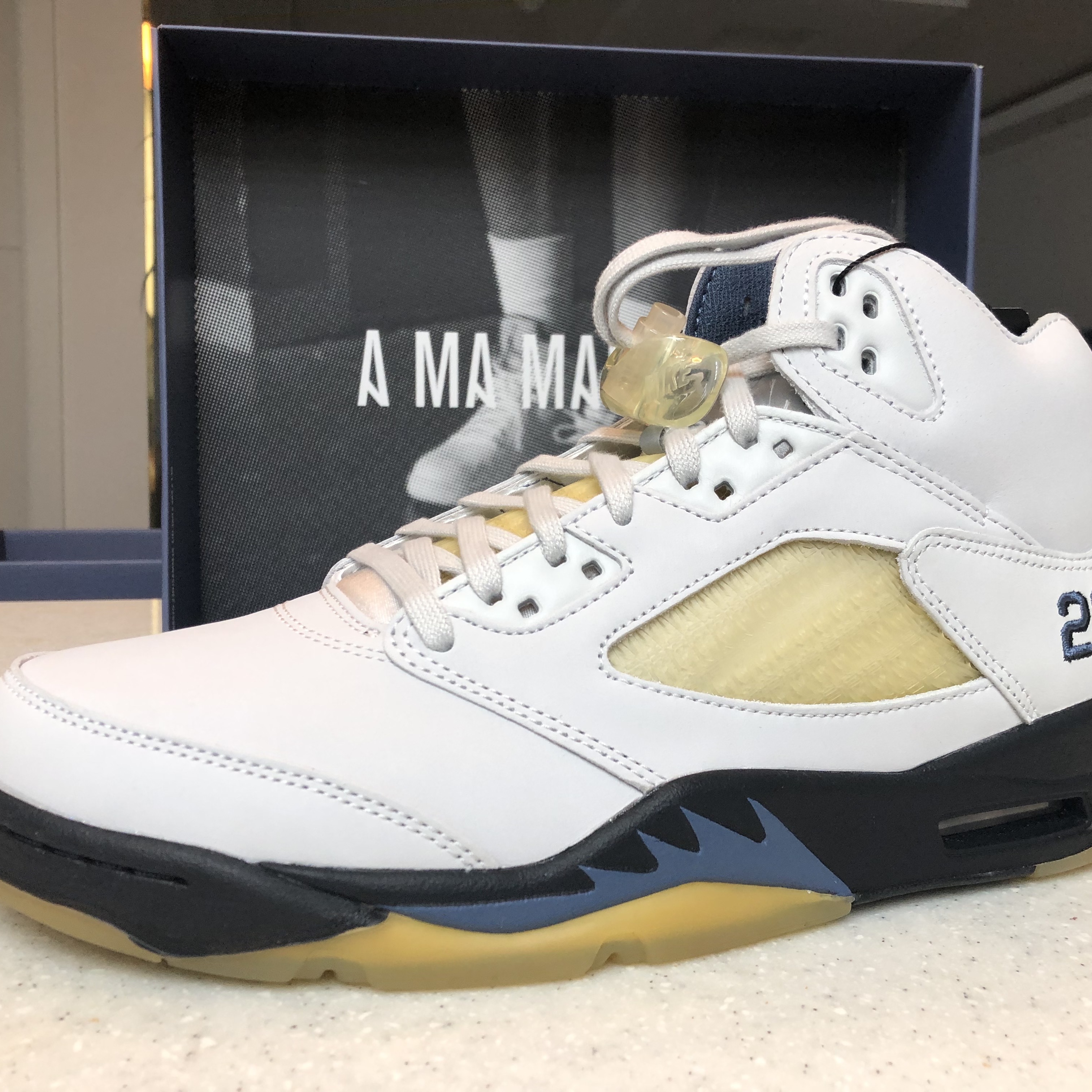 (W) Jordan 5 x A Ma Maniere Retro Dawn 착용 스타일 - 1