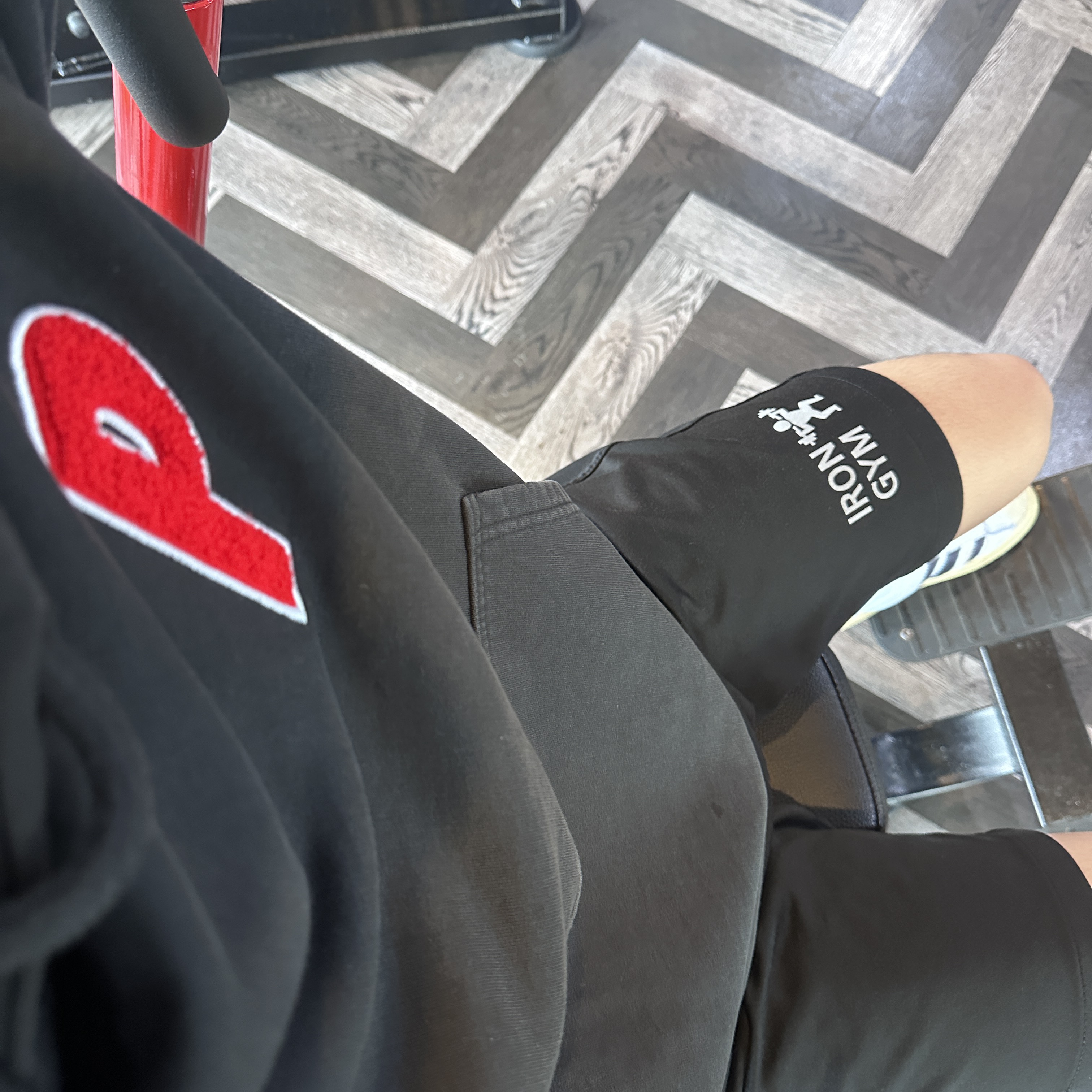 Palace Tri-Chenille Hood Black - 20SS, Adidas Puffylette Superstar Cloud White 착용 스타일