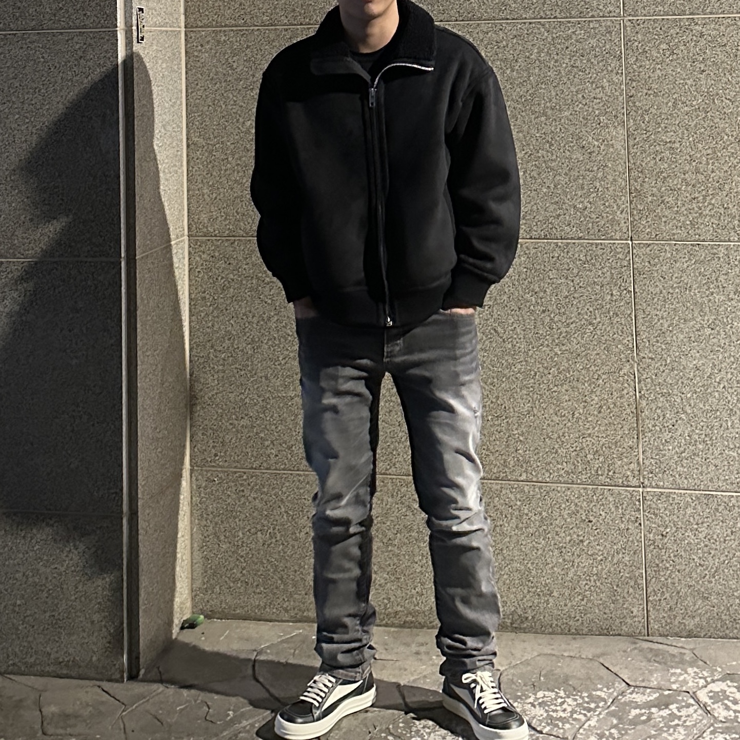 Rick Owens Vintage Sneakers Black 착용 스타일 - 1