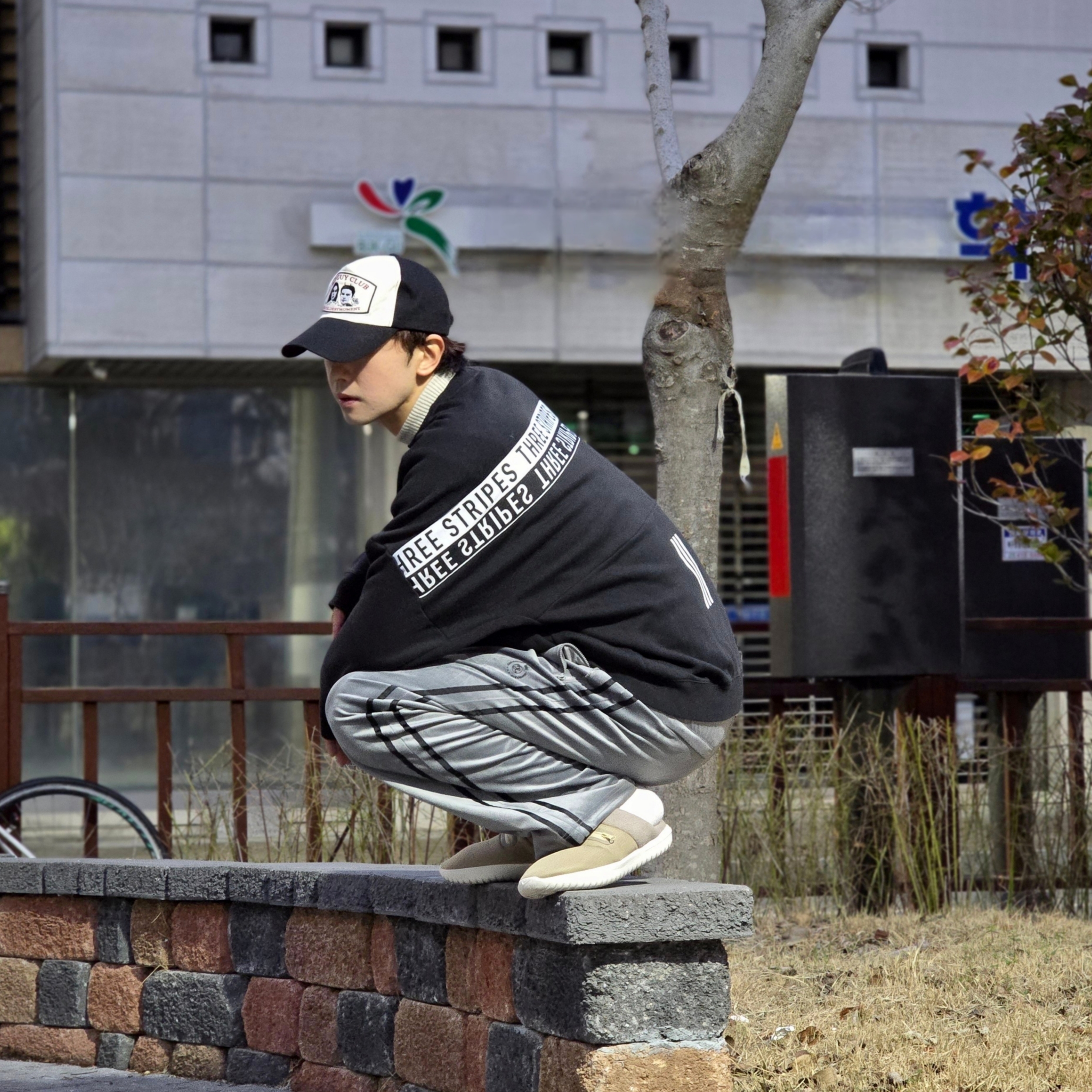 Nike Burrow Khaki Rattan 착용 스타일 - 3