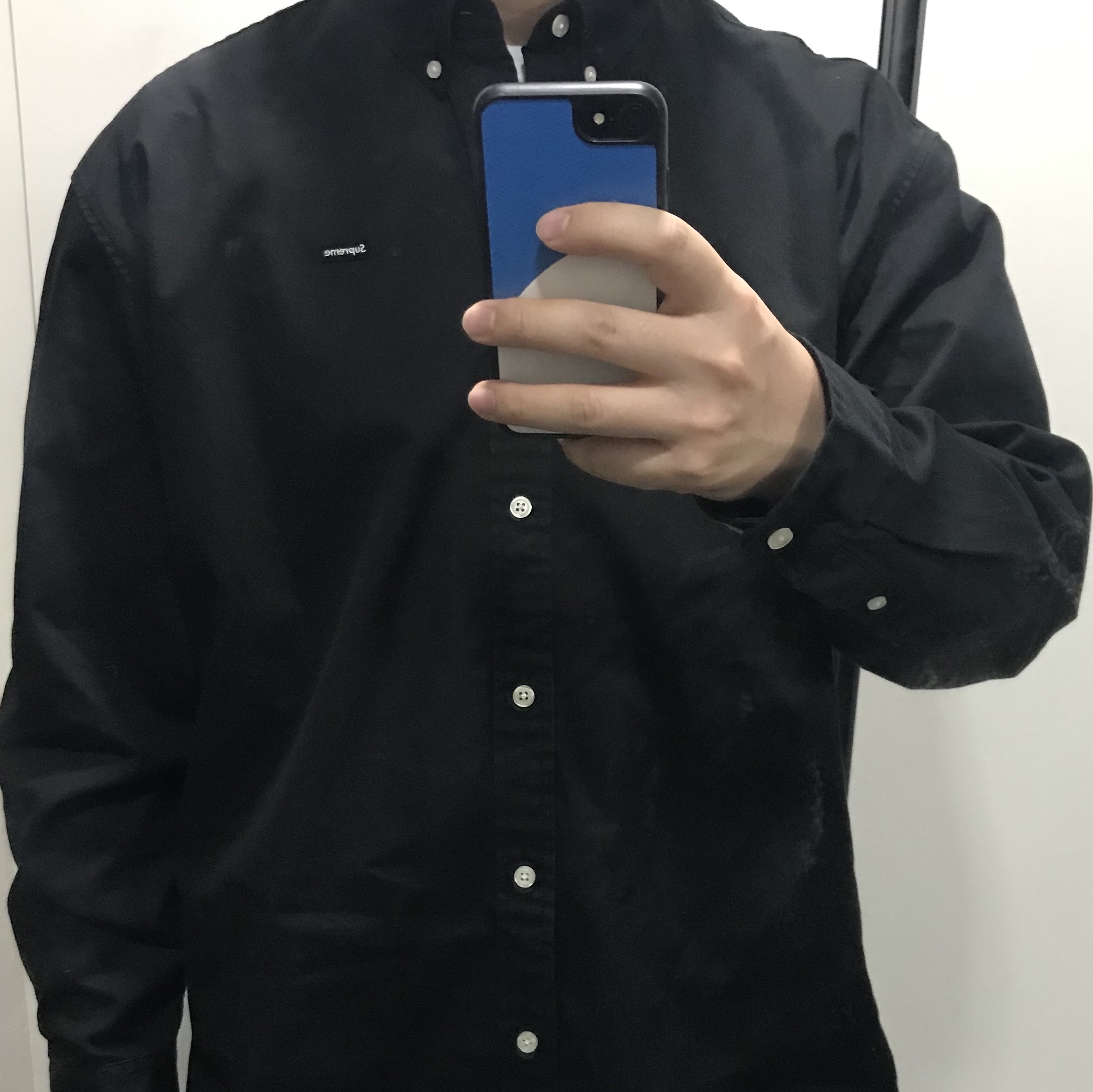 Supreme Small Box Shirt Black - 23FW 착용 스타일