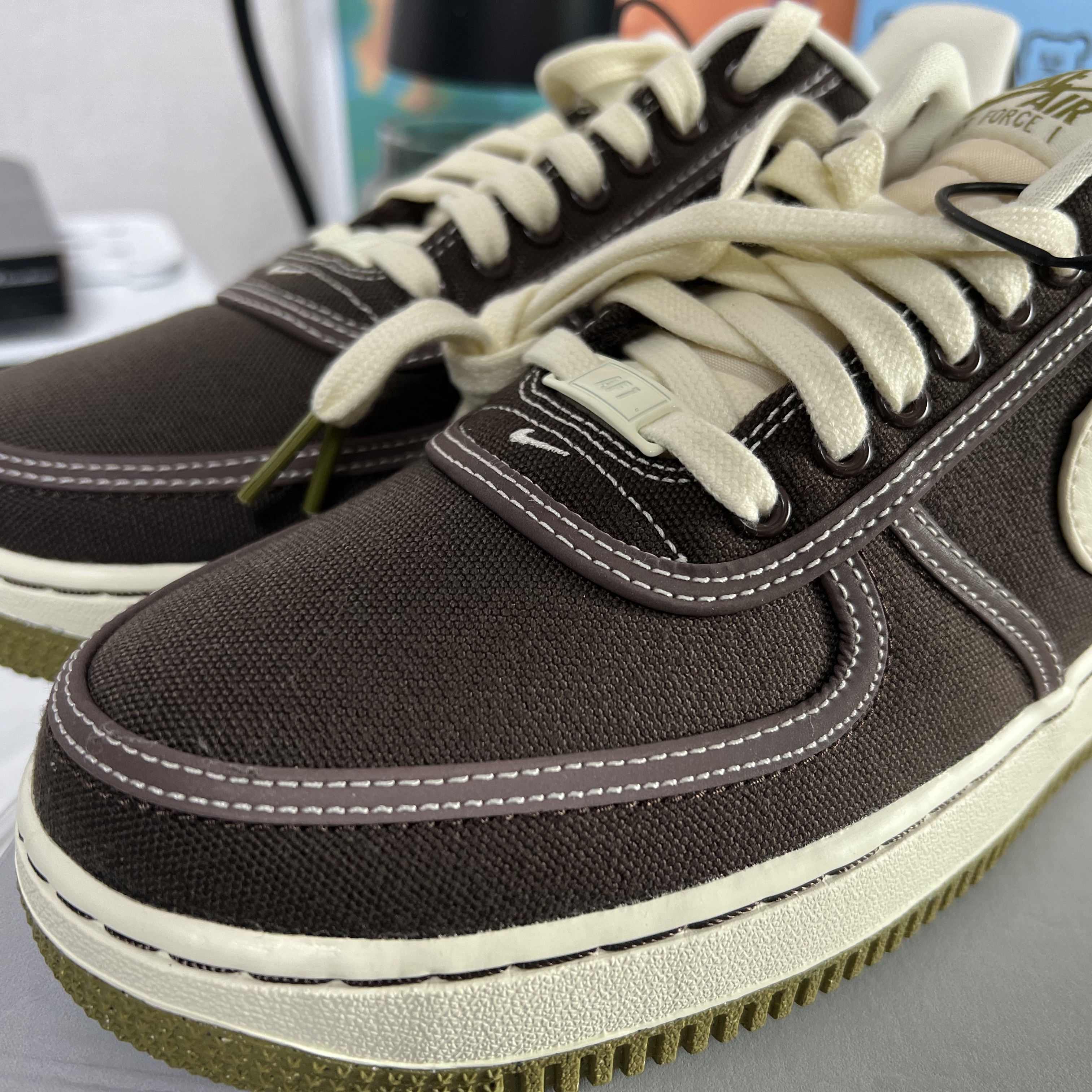 Nike Air Force 1 '07 PRM Baroque Brown Coconut Milk 착용 스타일 - 1