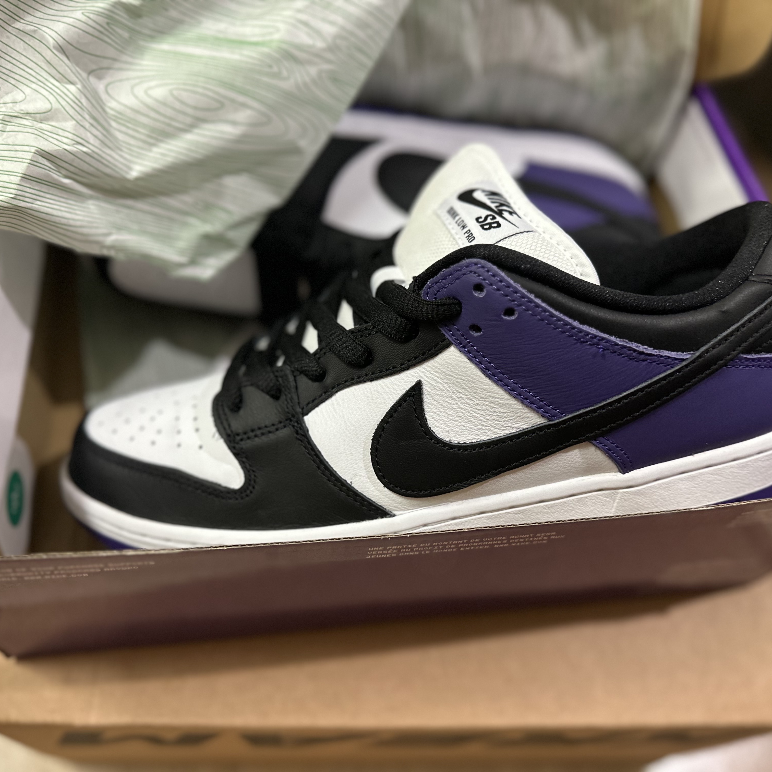 Nike x Supreme Air Force 1 Low White, Nike SB Dunk Low Pro Court Purple 착용 스타일 - 2