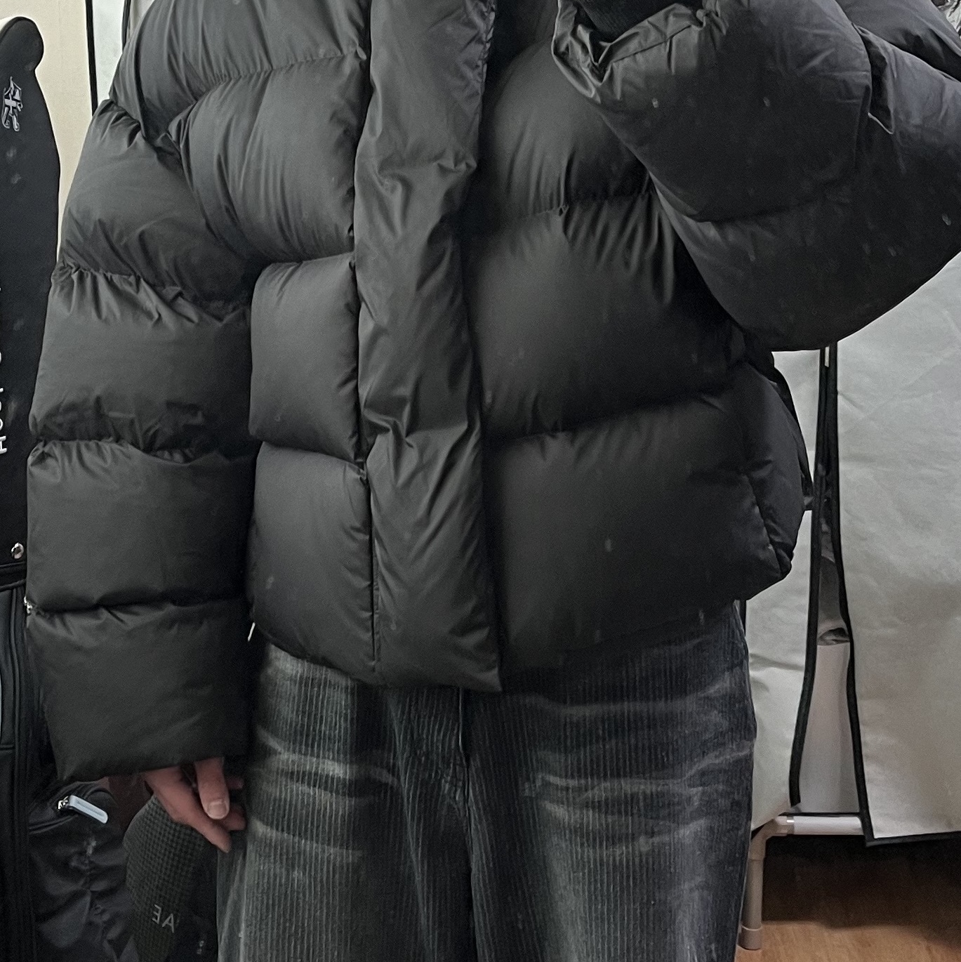Entire Studios MML Puffer Pupil 착용 스타일