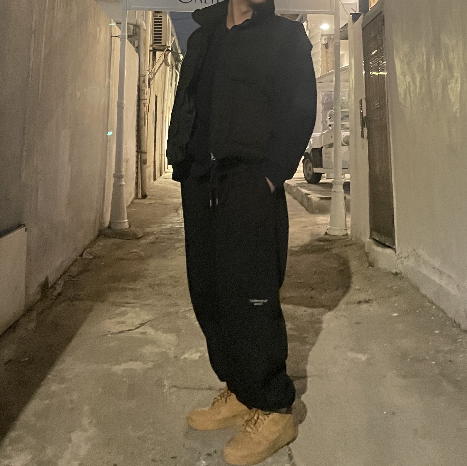 Undermycar Mu.03 Anti Fxxking Logo Play Oversized Sweat Jogger Black, Nike Air Force 1 '07 WB Flax 착용 스타일