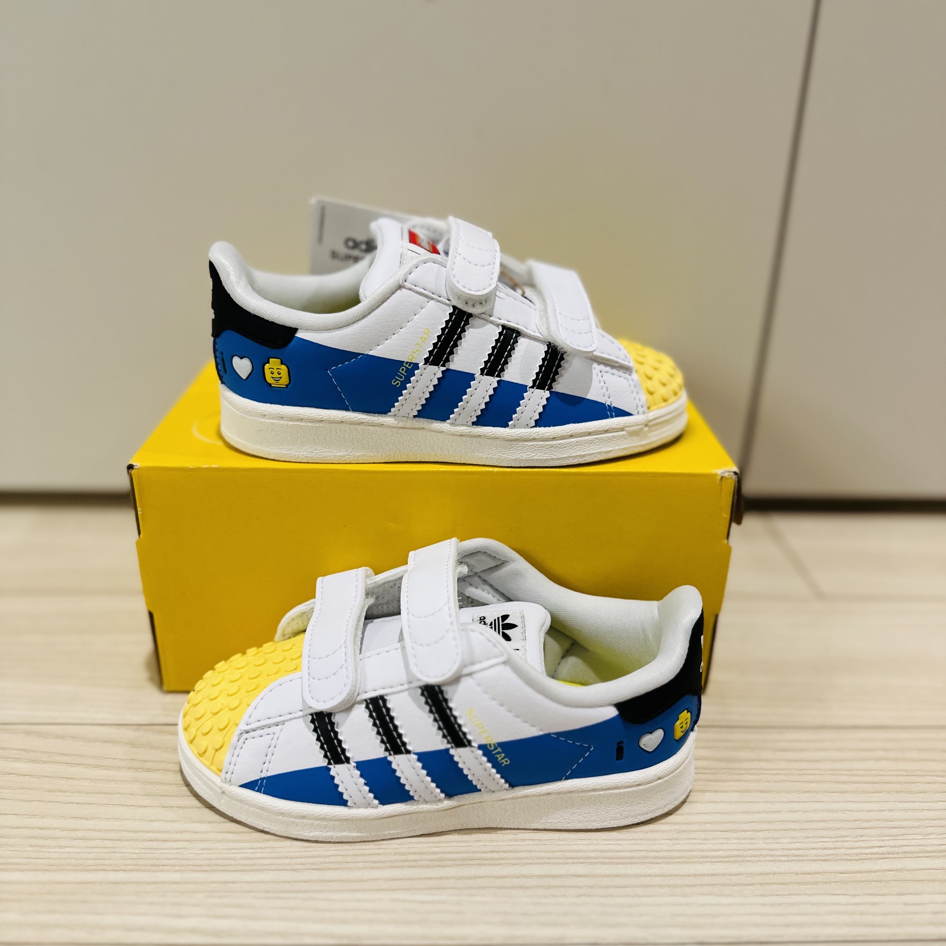 (C) Adidas x Lego Superstar CF Footwear White Wonder Quartz 착용 스타일