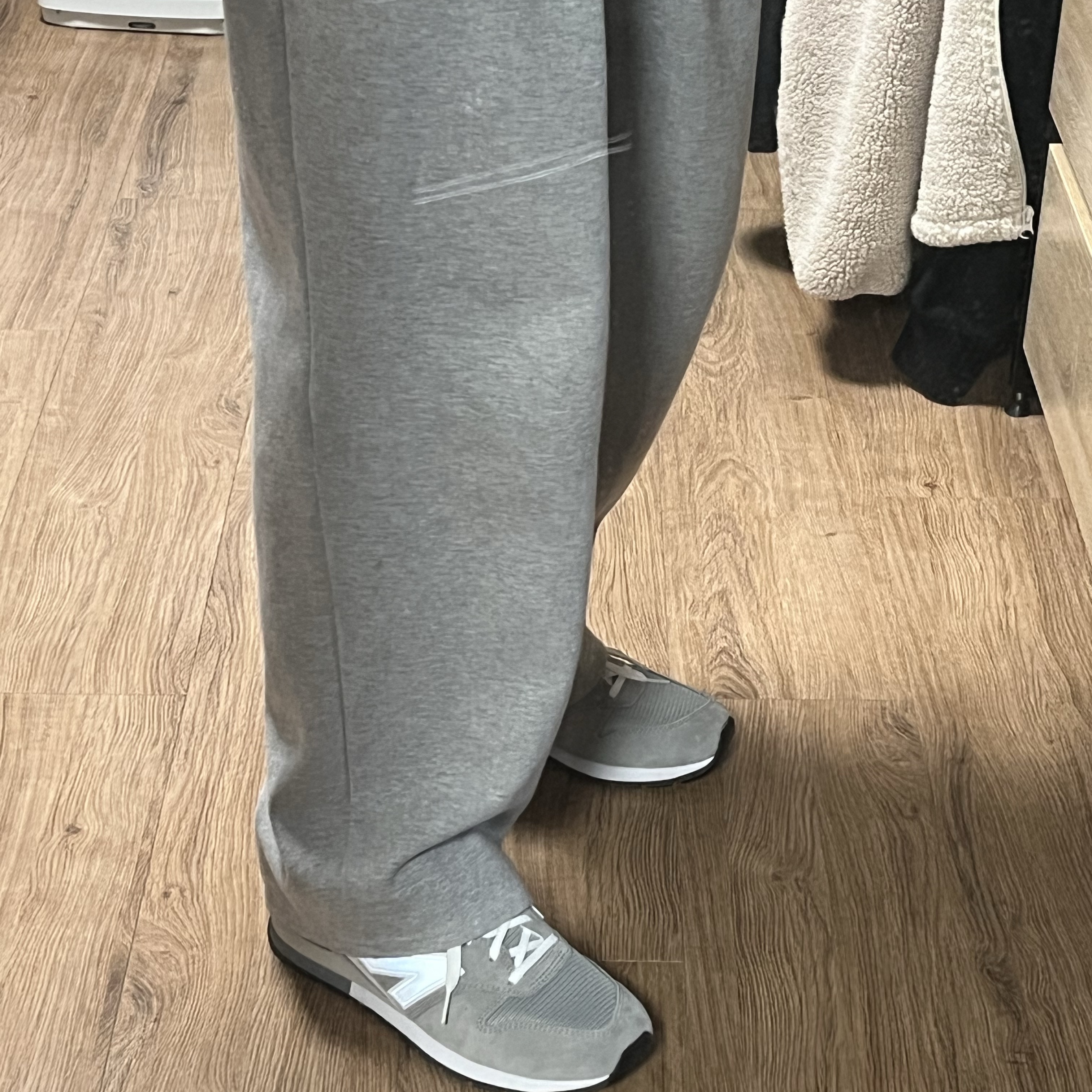New Balance 996 Grey 착용 스타일