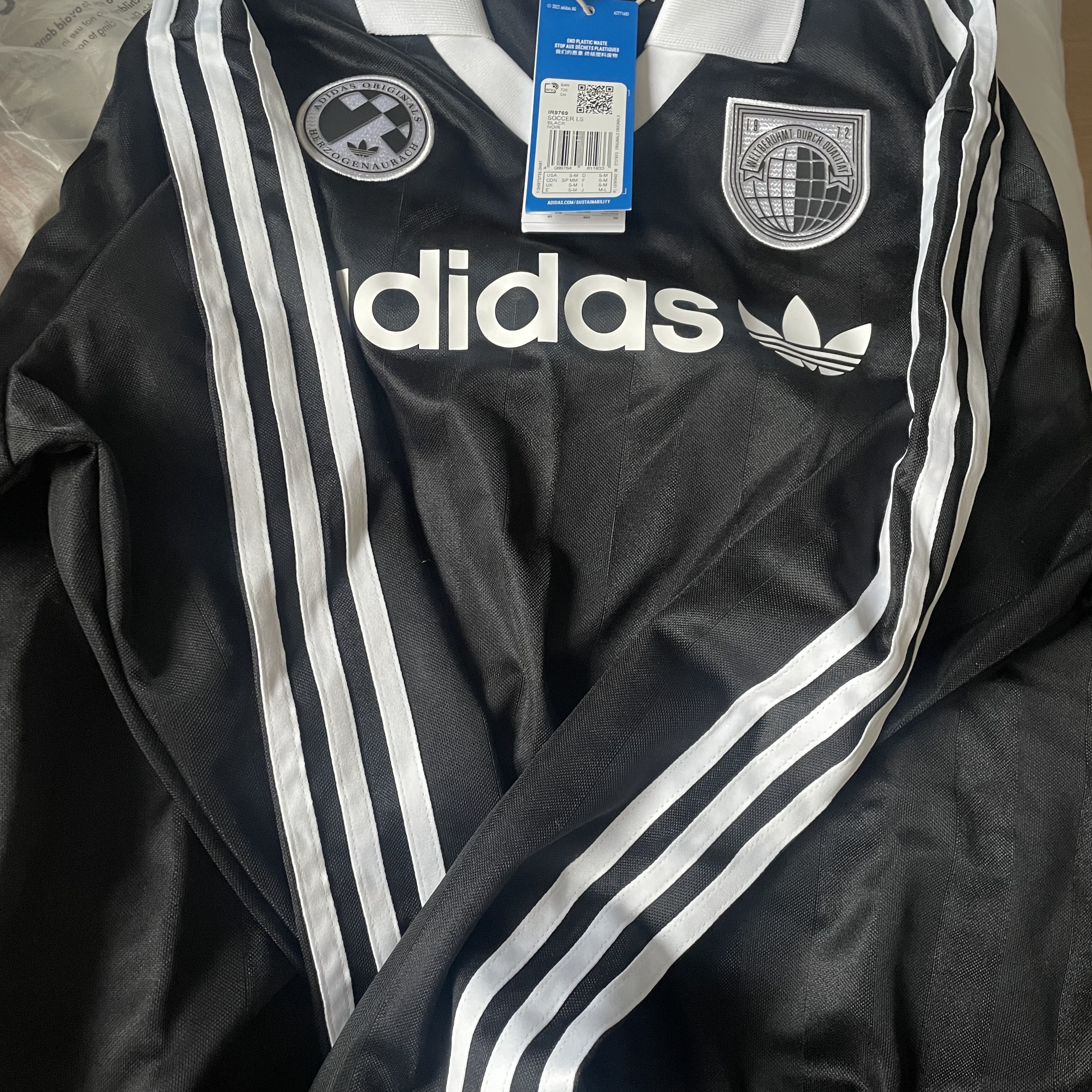 (W) Adidas Football Long Sleeve T-Shirt Black - US Sizing 착용 스타일