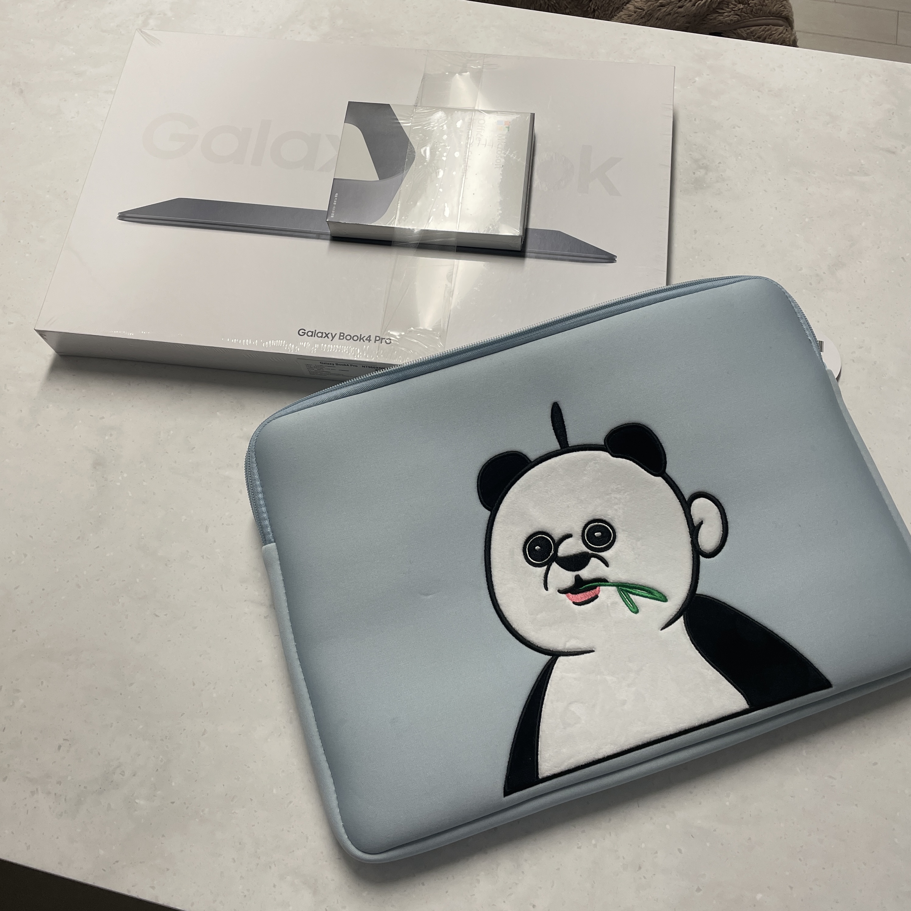 Bbangbbang Panda Laptop Pouch 착용 스타일