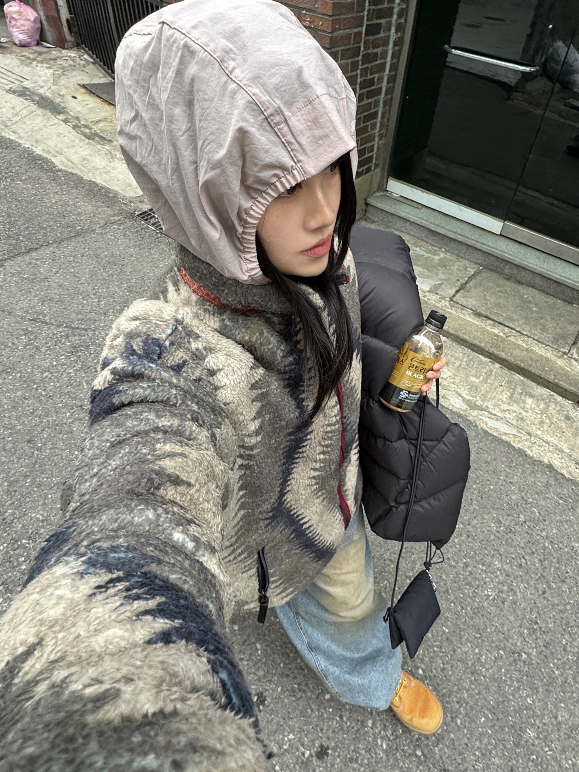 캐피탈 썬더 마더 패턴 플리스 집 블루종 그레이 베이지 착용 스타일