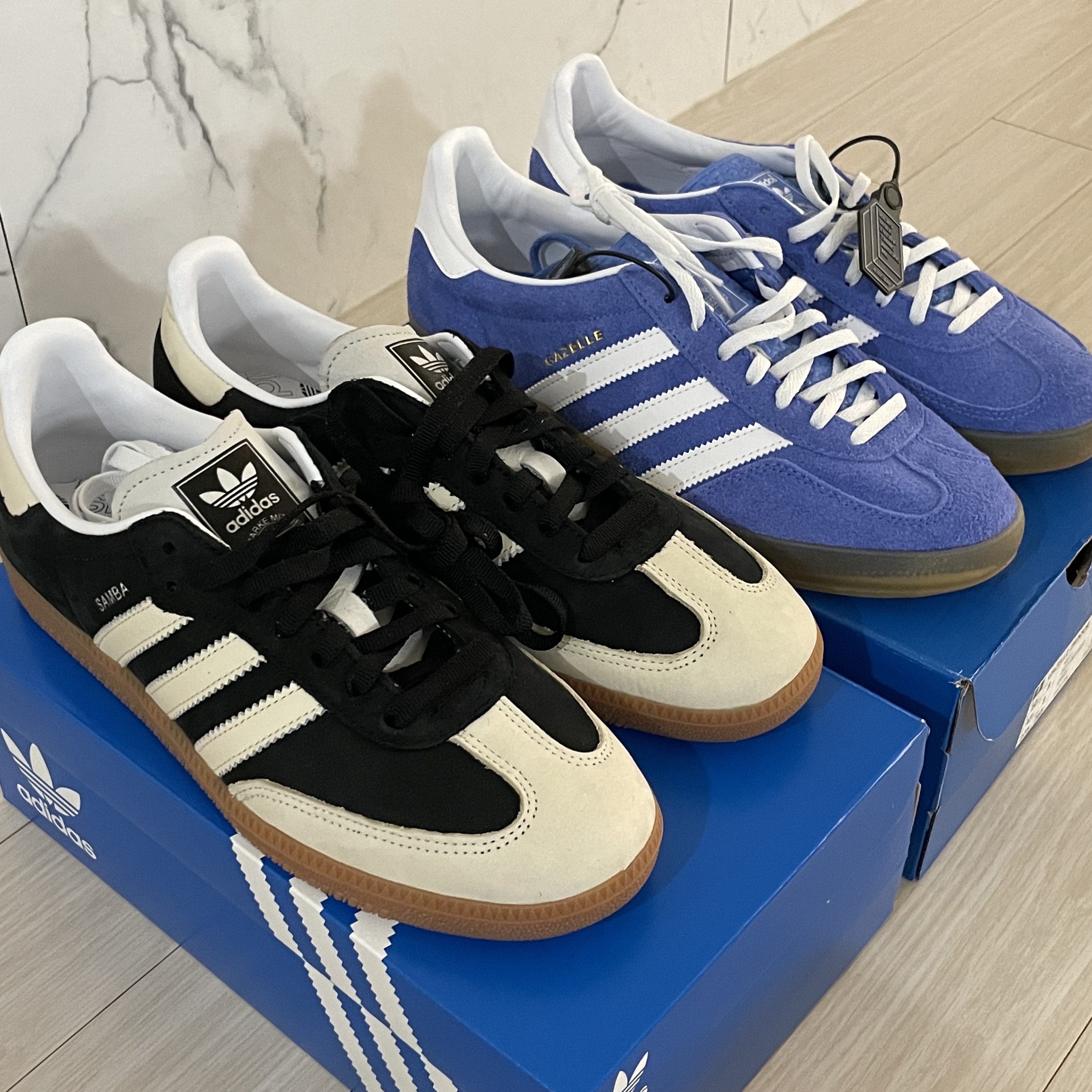 (W) Adidas Gazelle Indoor Blue Fusion Cloud White 착용 스타일