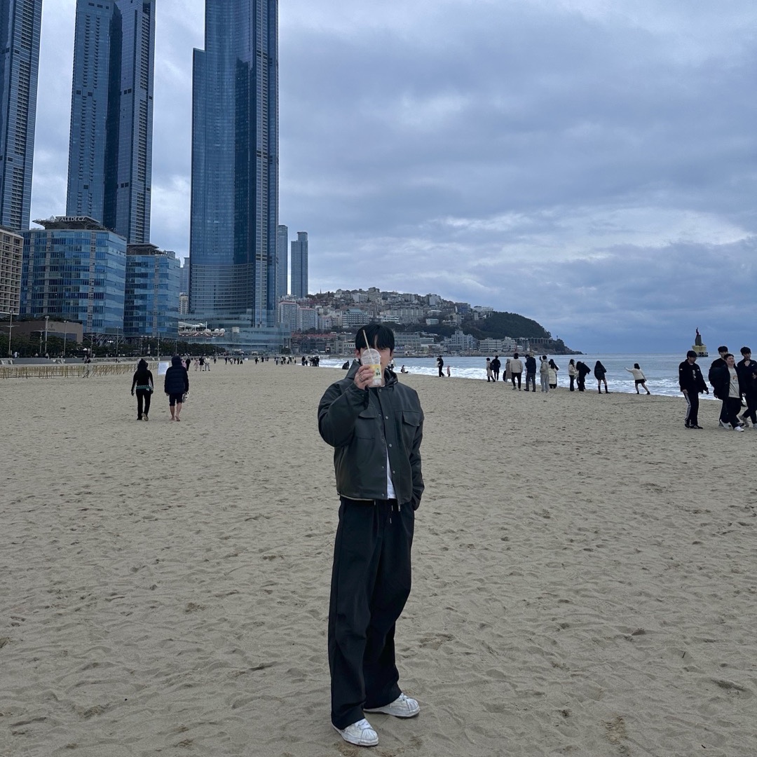 메종 미하라 야스히로 블레이키 OG 솔 캔버스 로우탑 스니커즈 화이트 착용 스타일 - 3