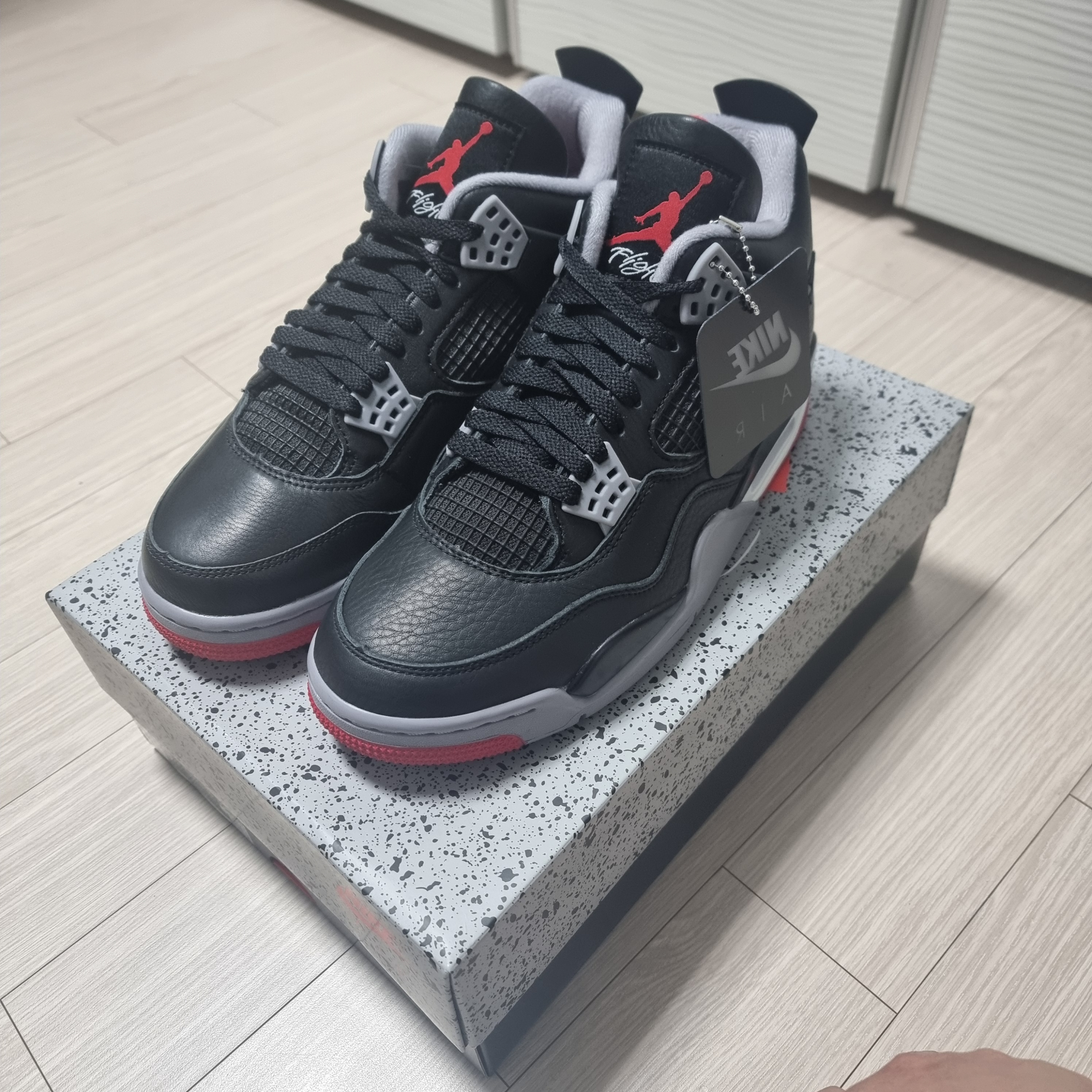 Jordan 4 Retro Bred Reimagined 착용 스타일 - 1