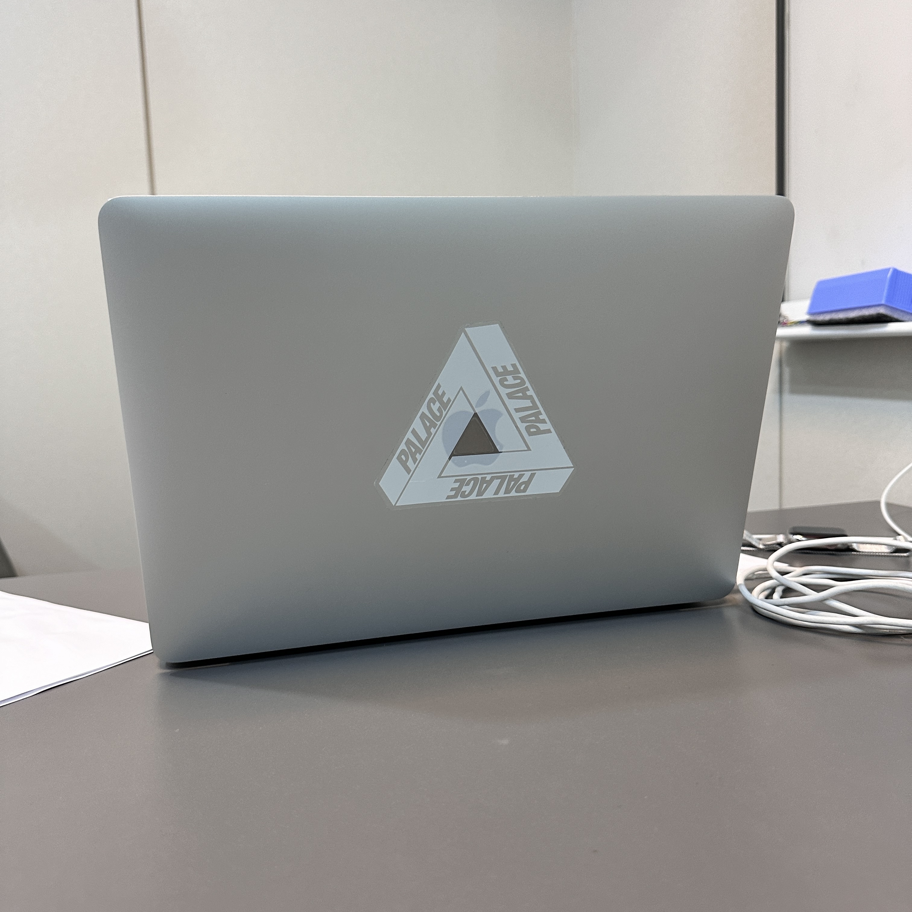 Apple 2022 MacBook Air 13 M2 256GB SSD / 16GB RAM Silver (Korean Ver.) 착용 스타일