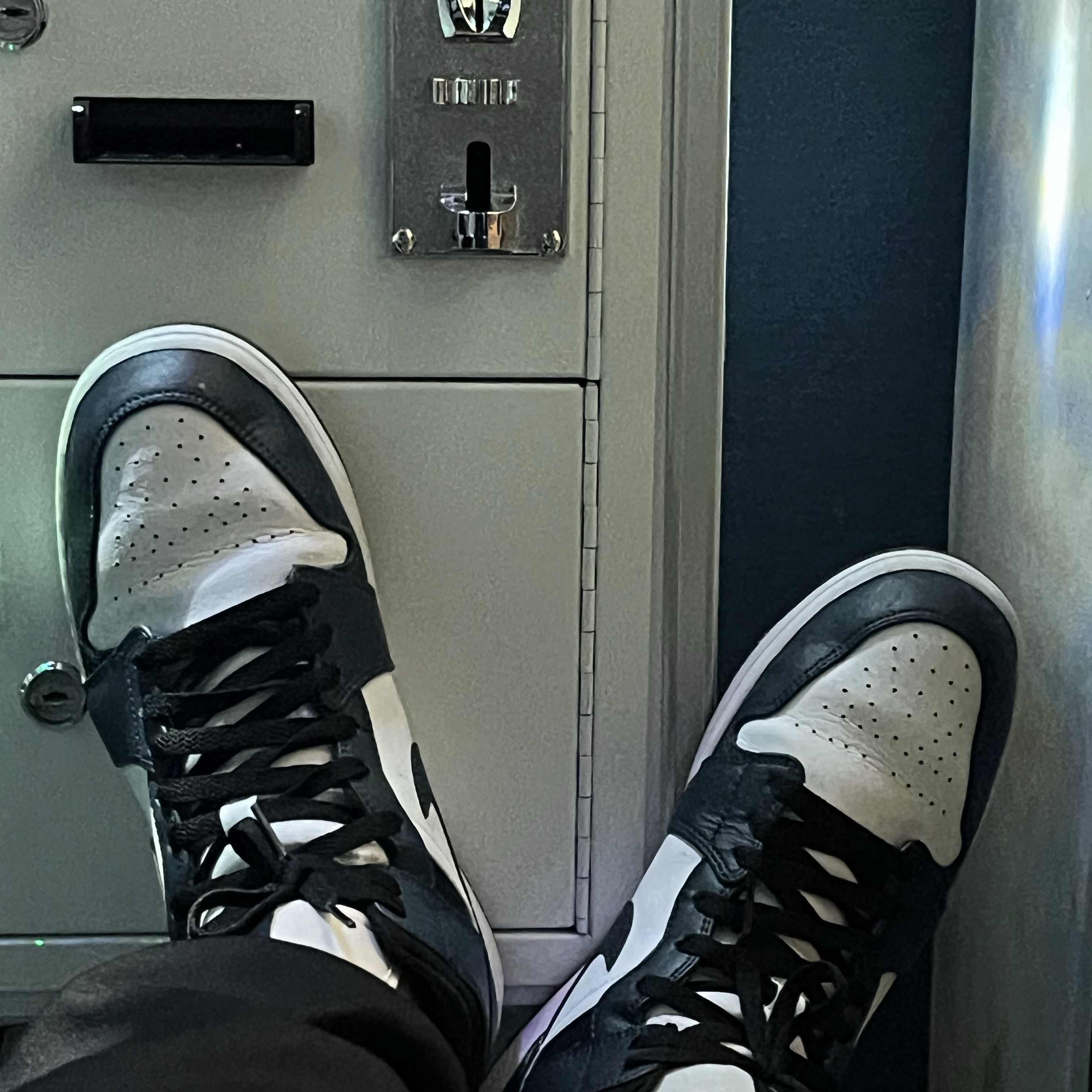 Jordan 1 Mid Dark Teal 착용 스타일 - 2