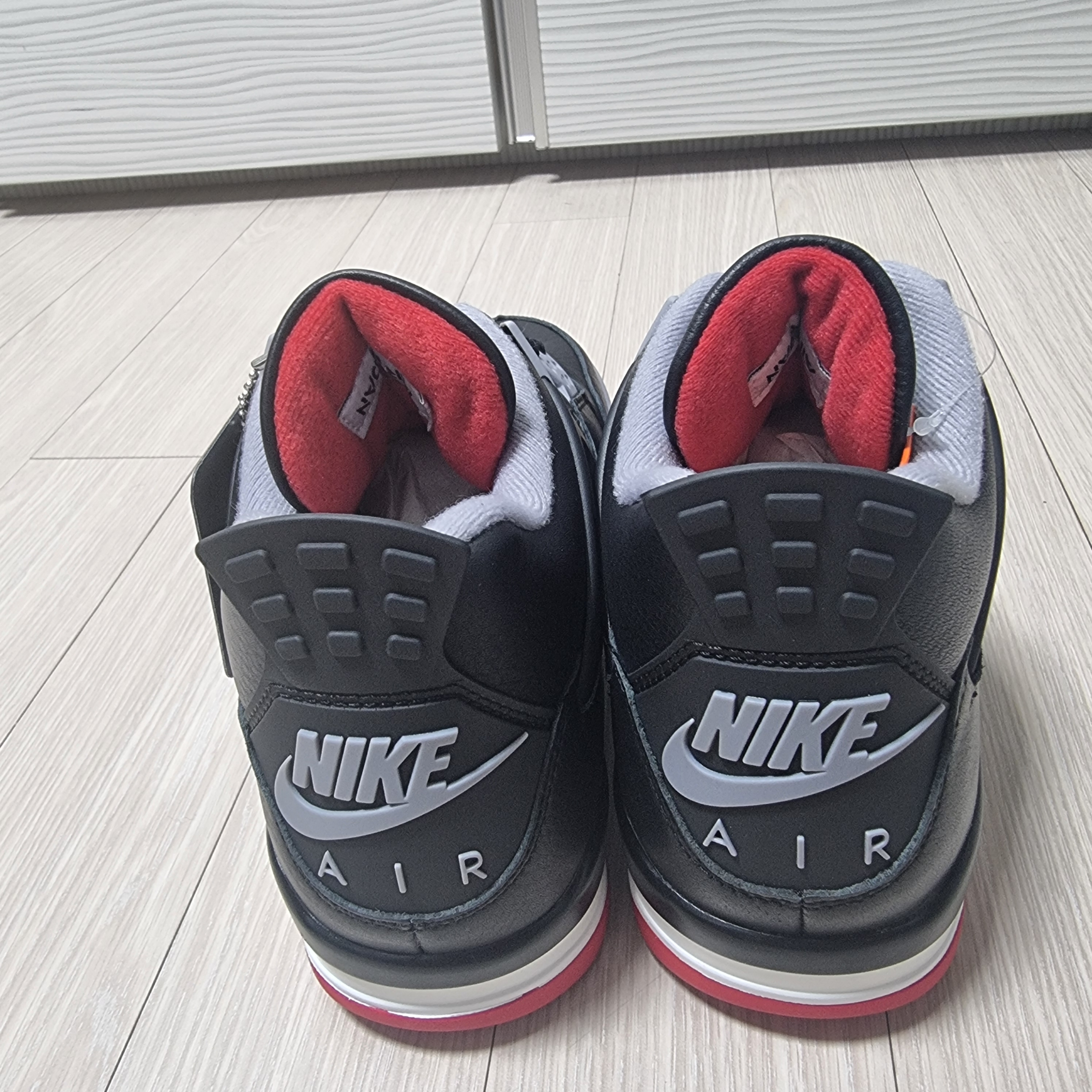 Jordan 4 Retro Bred Reimagined 착용 스타일 - 3